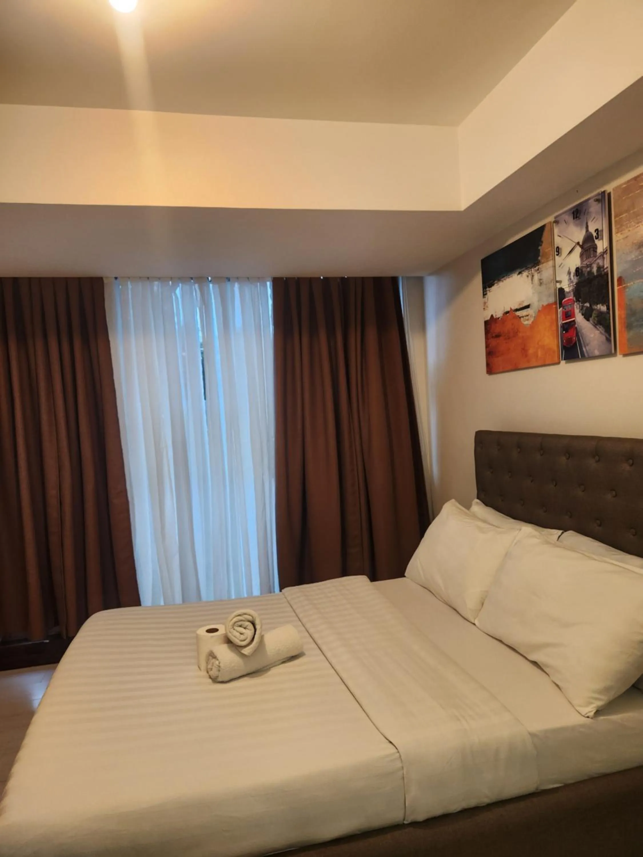 Bed in Azure Staycation Philippines by AMRS Near Manila International Airport