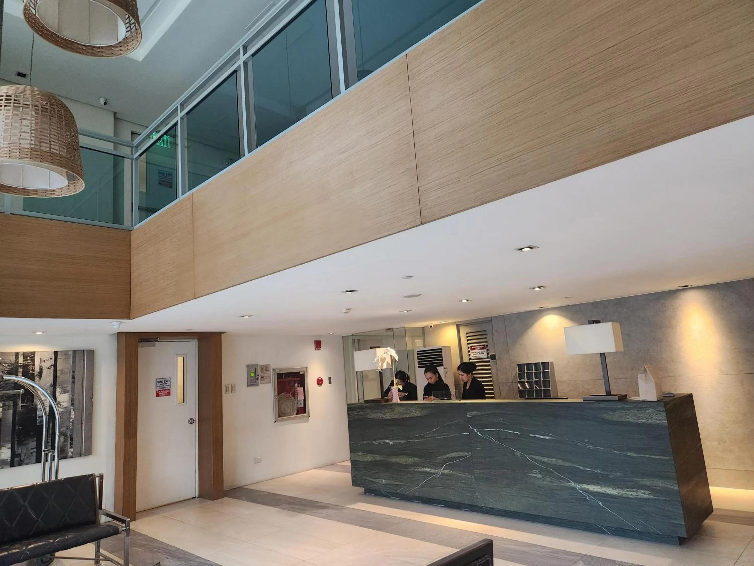 Lobby or reception in Azure Staycation Philippines by AMRS Near Manila International Airport