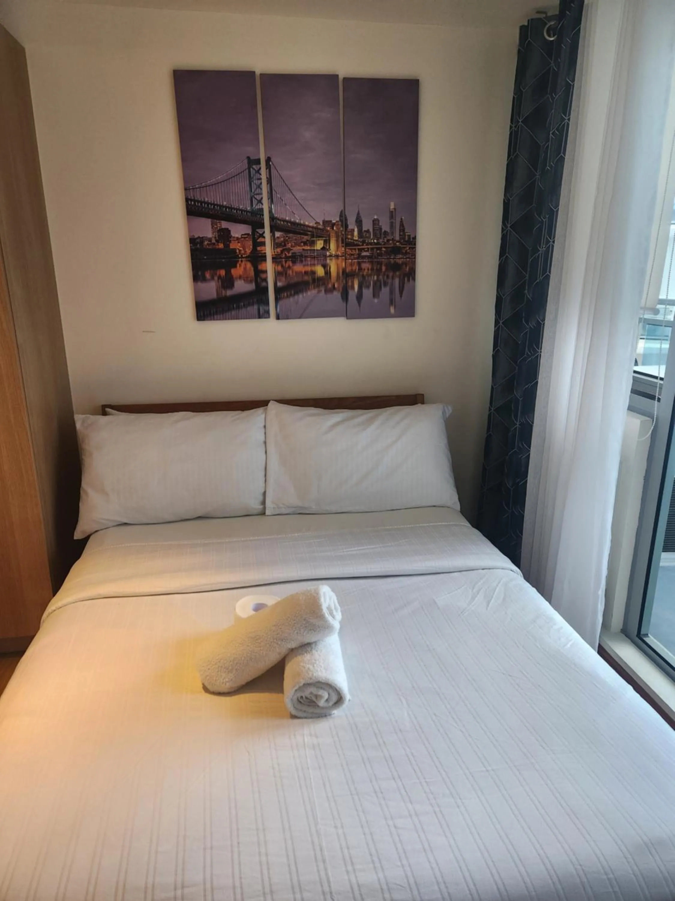 Bed in Azure Staycation Philippines by AMRS Near Manila International Airport