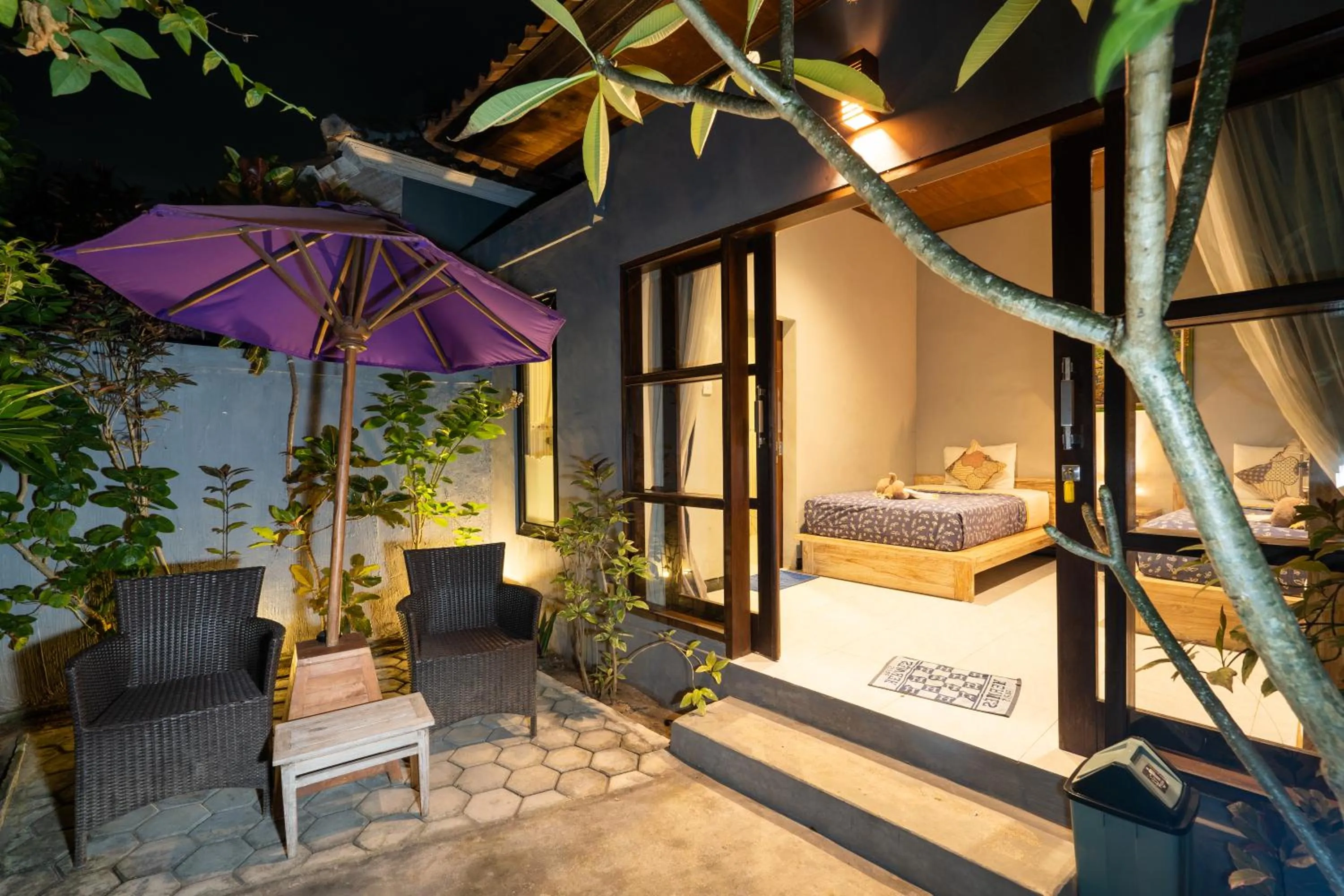 Facade/entrance in Kawans Inn Lembongan