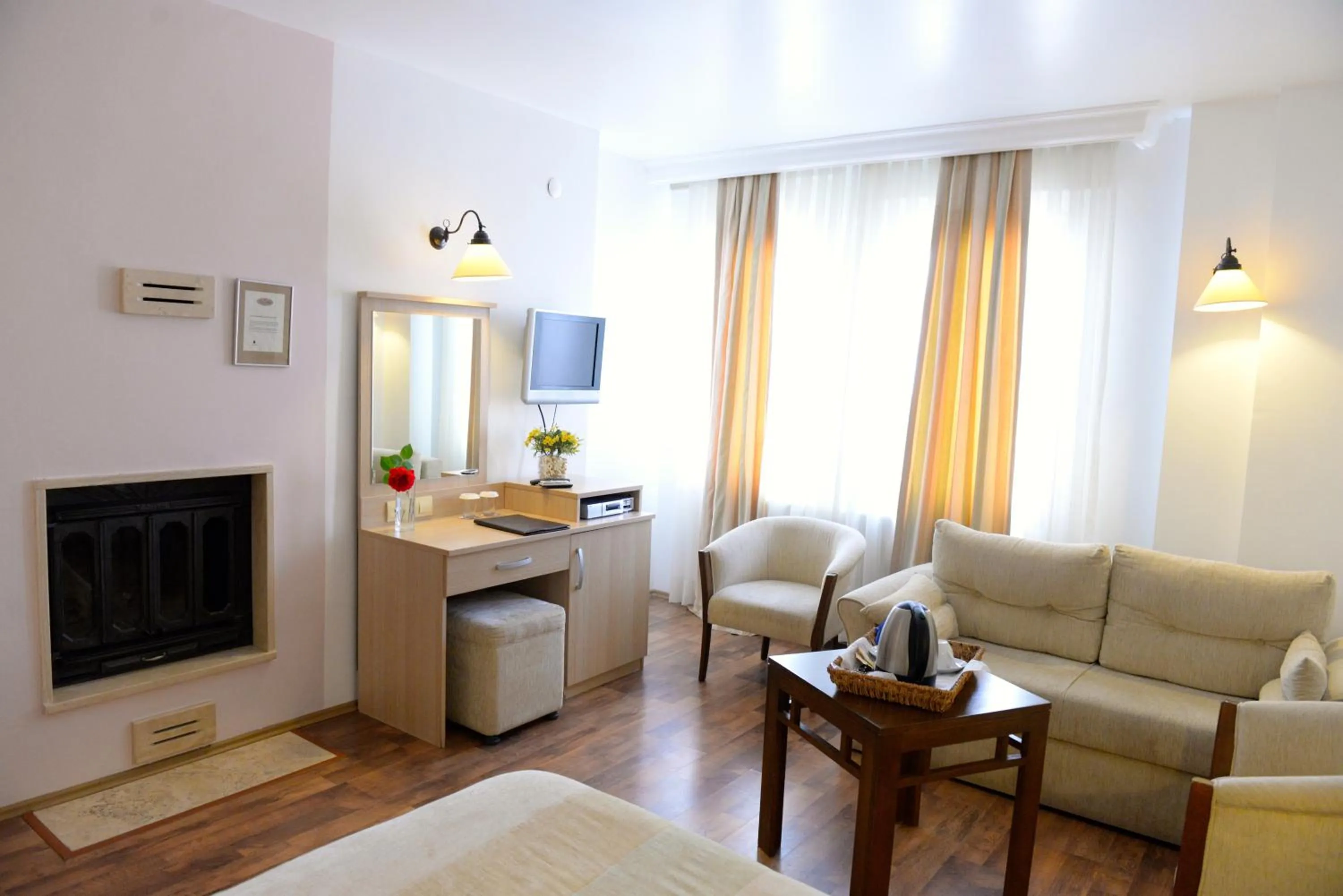 fireplace in Bay Nihat Otel Lale