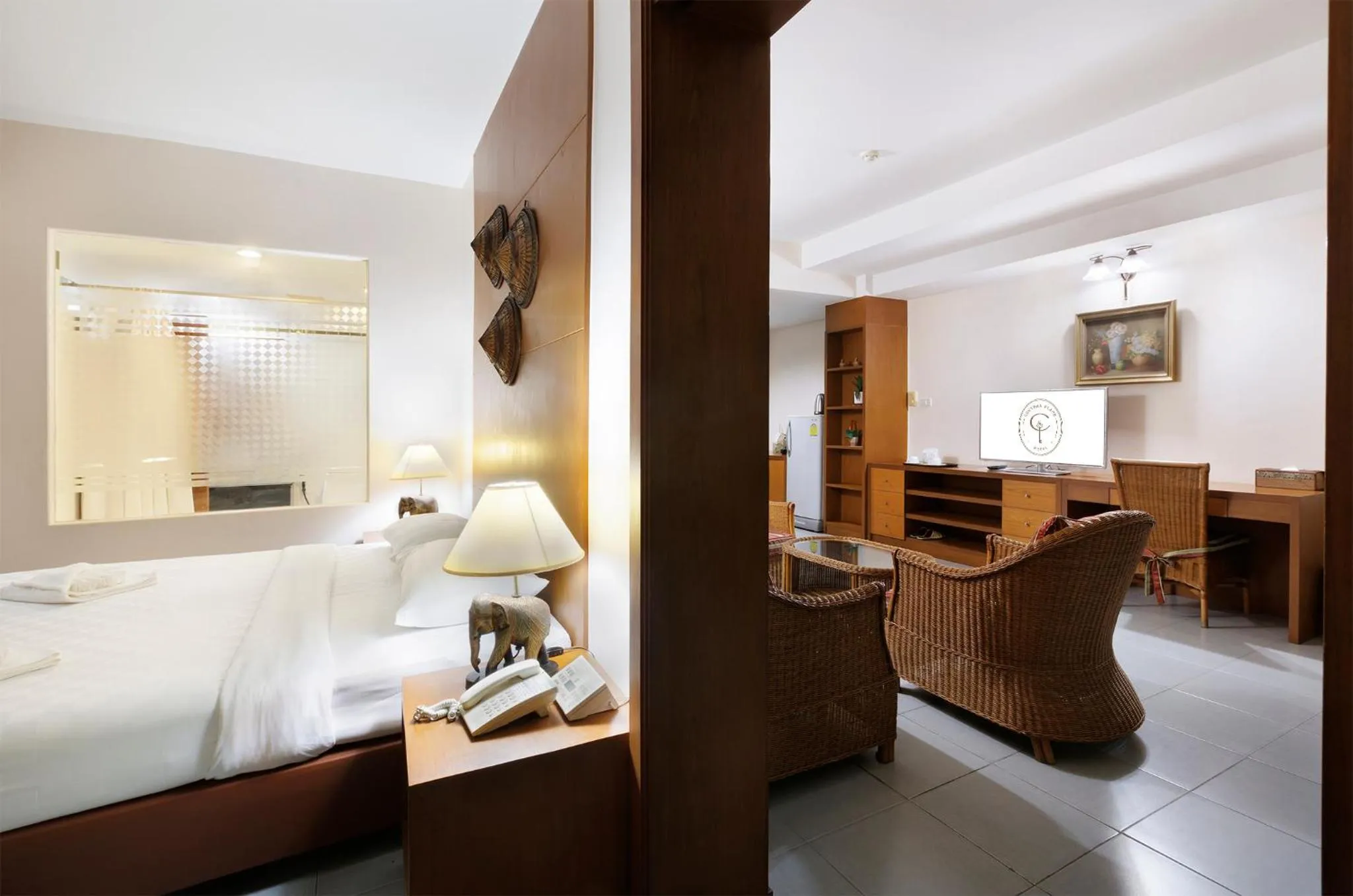 TV and multimedia, Bed in Central Place Hotel