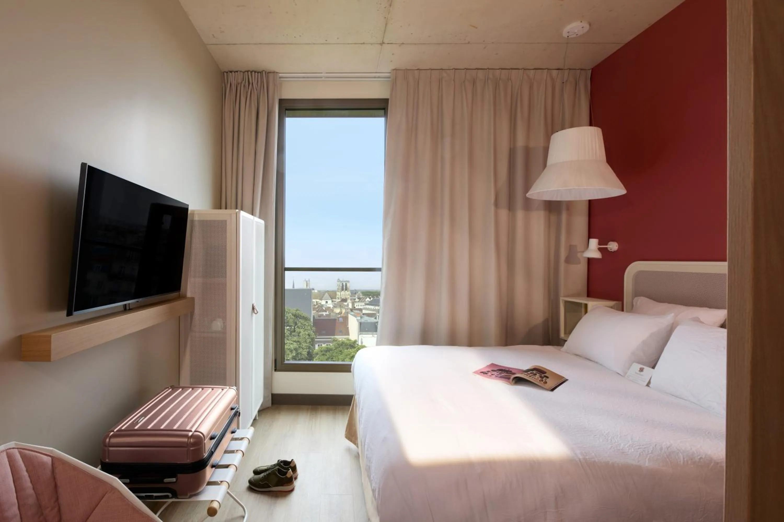 Bed in OKKO Hotels Troyes Centre