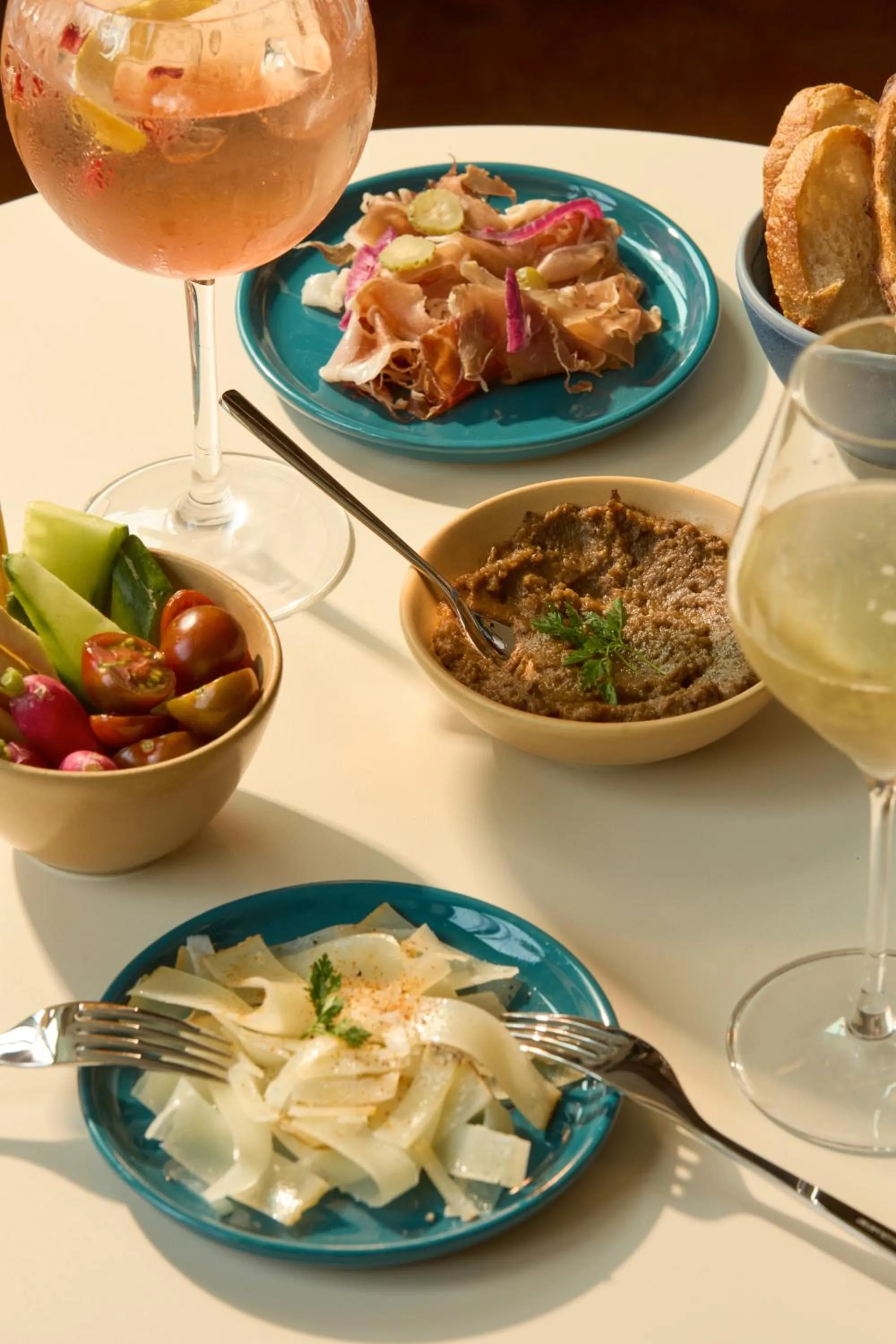 Food and drinks in OKKO Hotels Troyes Centre