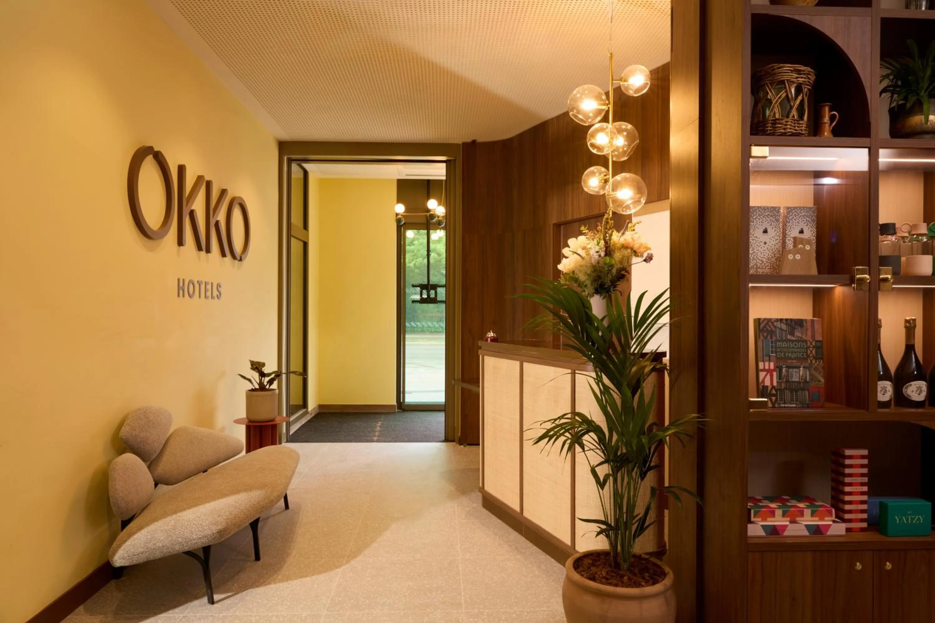 Lobby or reception in OKKO Hotels Troyes Centre
