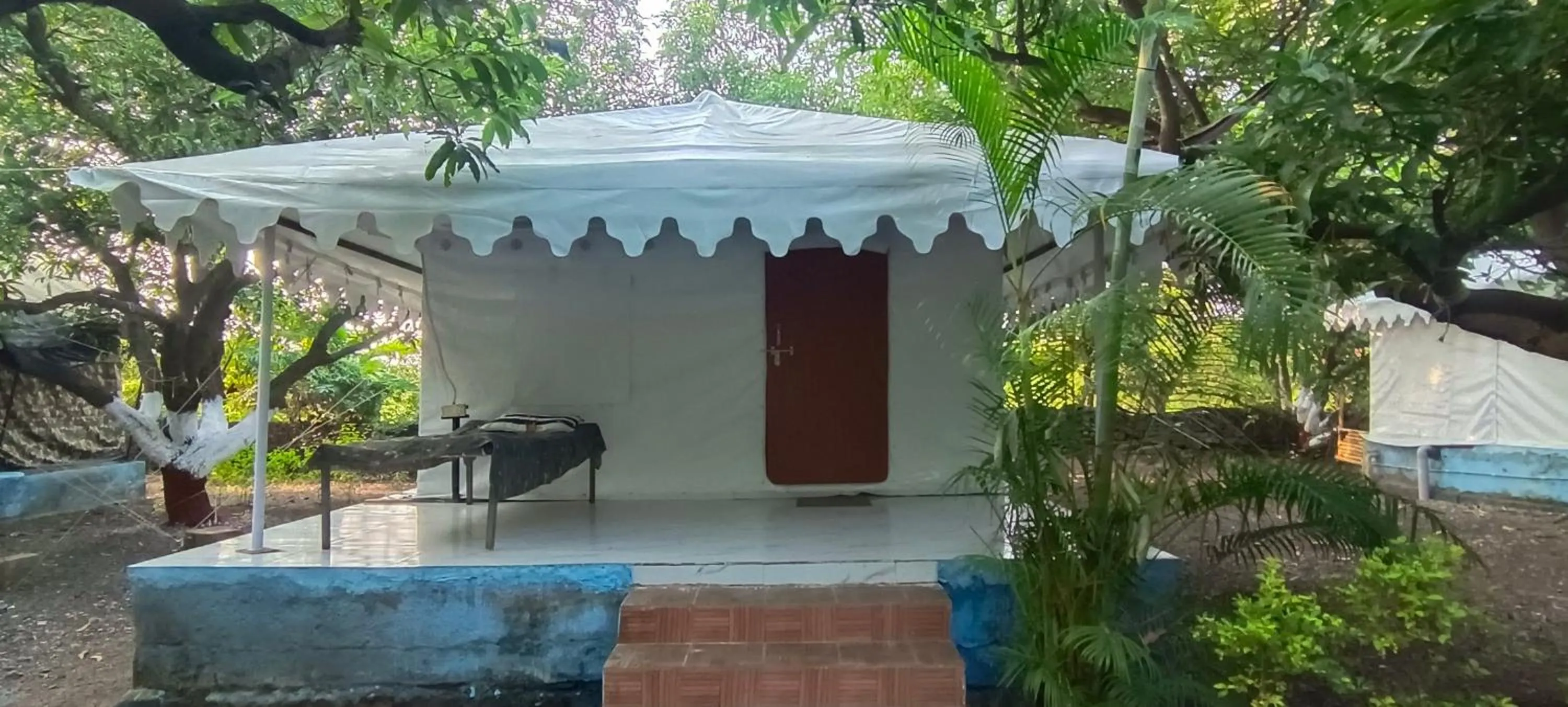 Facade/entrance in Gir County Resort