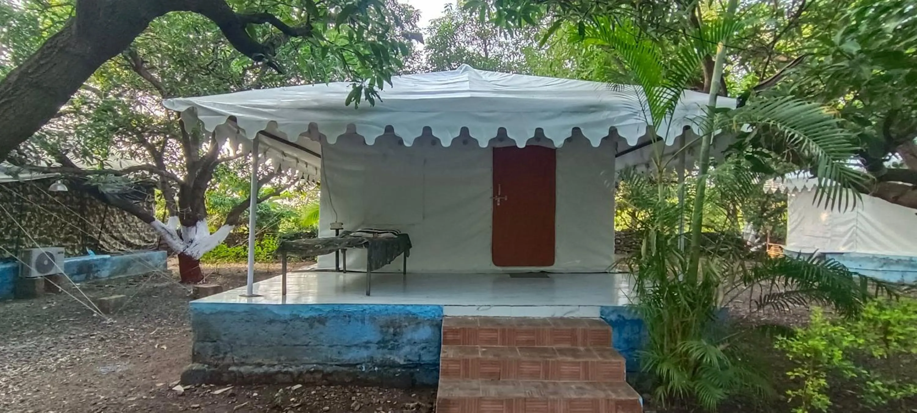 Facade/entrance in Gir County Resort