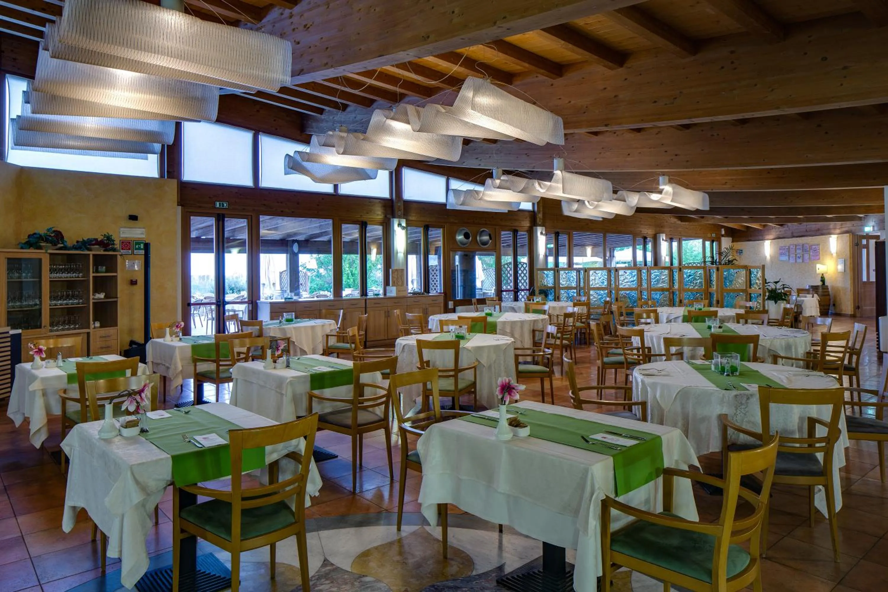 Restaurant/places to eat in Golf Residenza