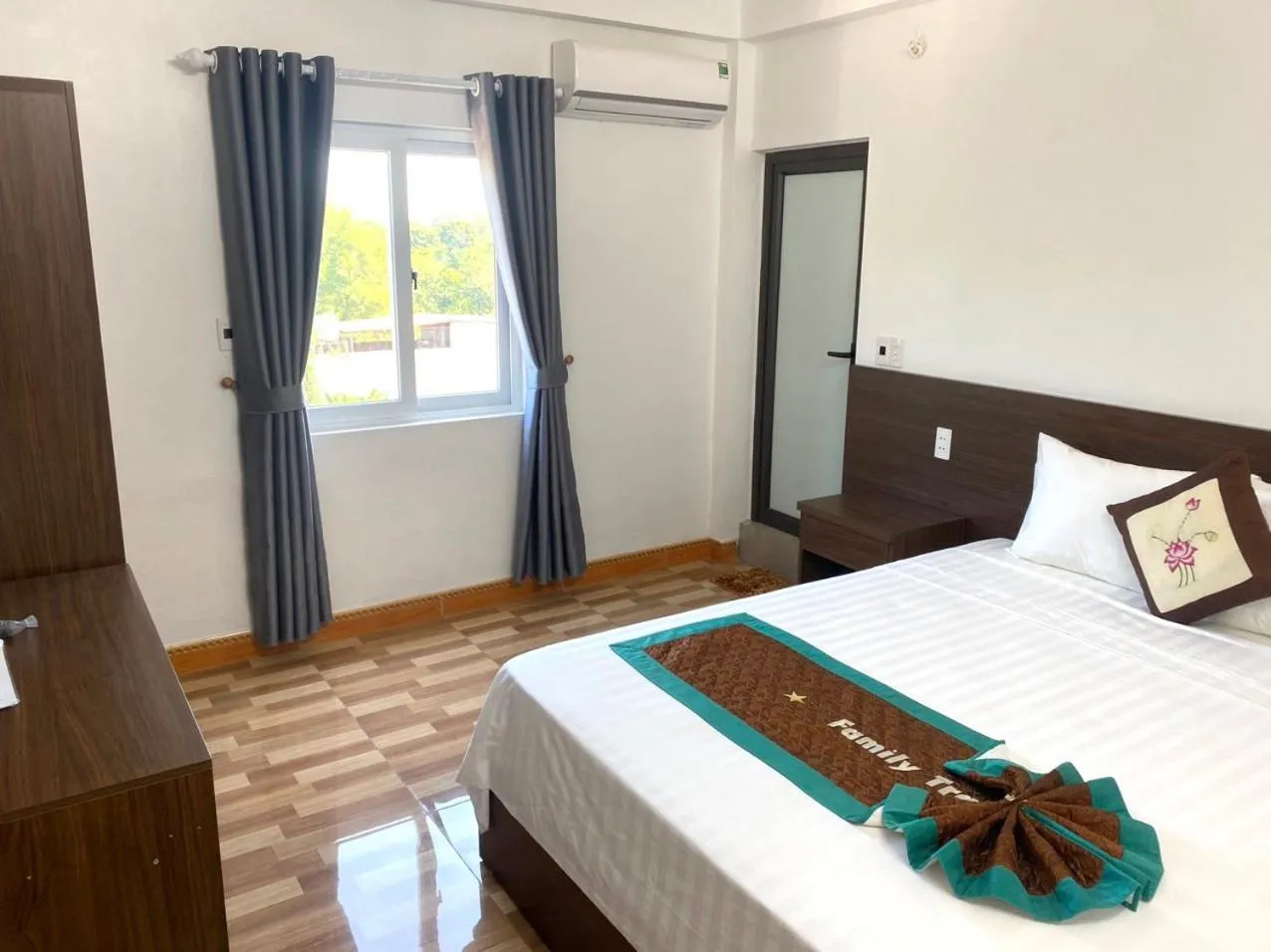 Bedroom, Bed in Family Transit Hotel