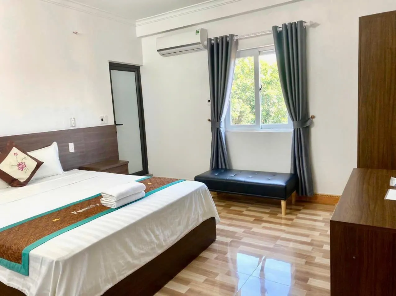 Bed in Family Transit Hotel