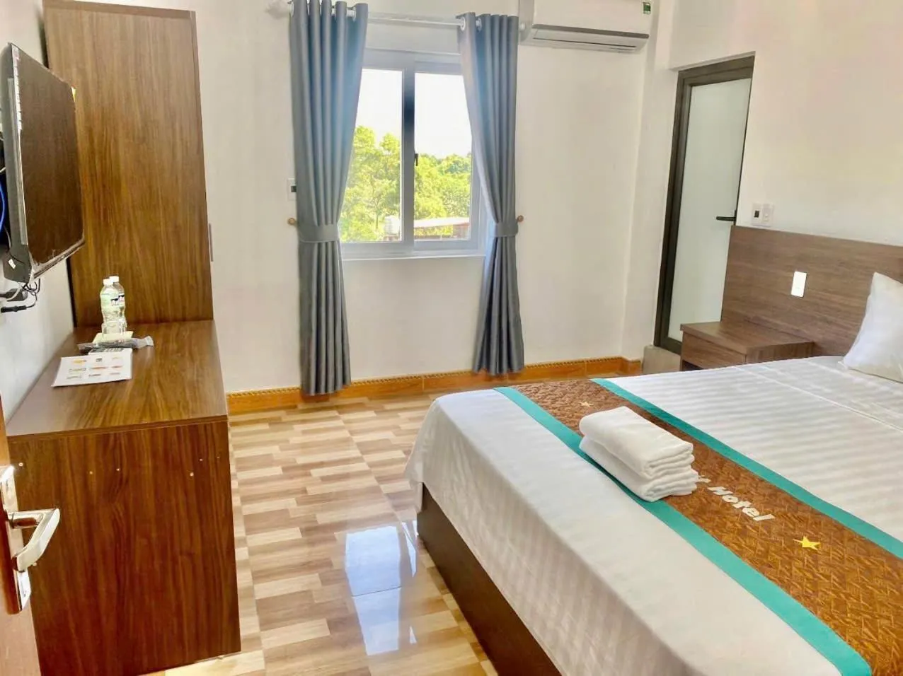 Bed in Family Transit Hotel