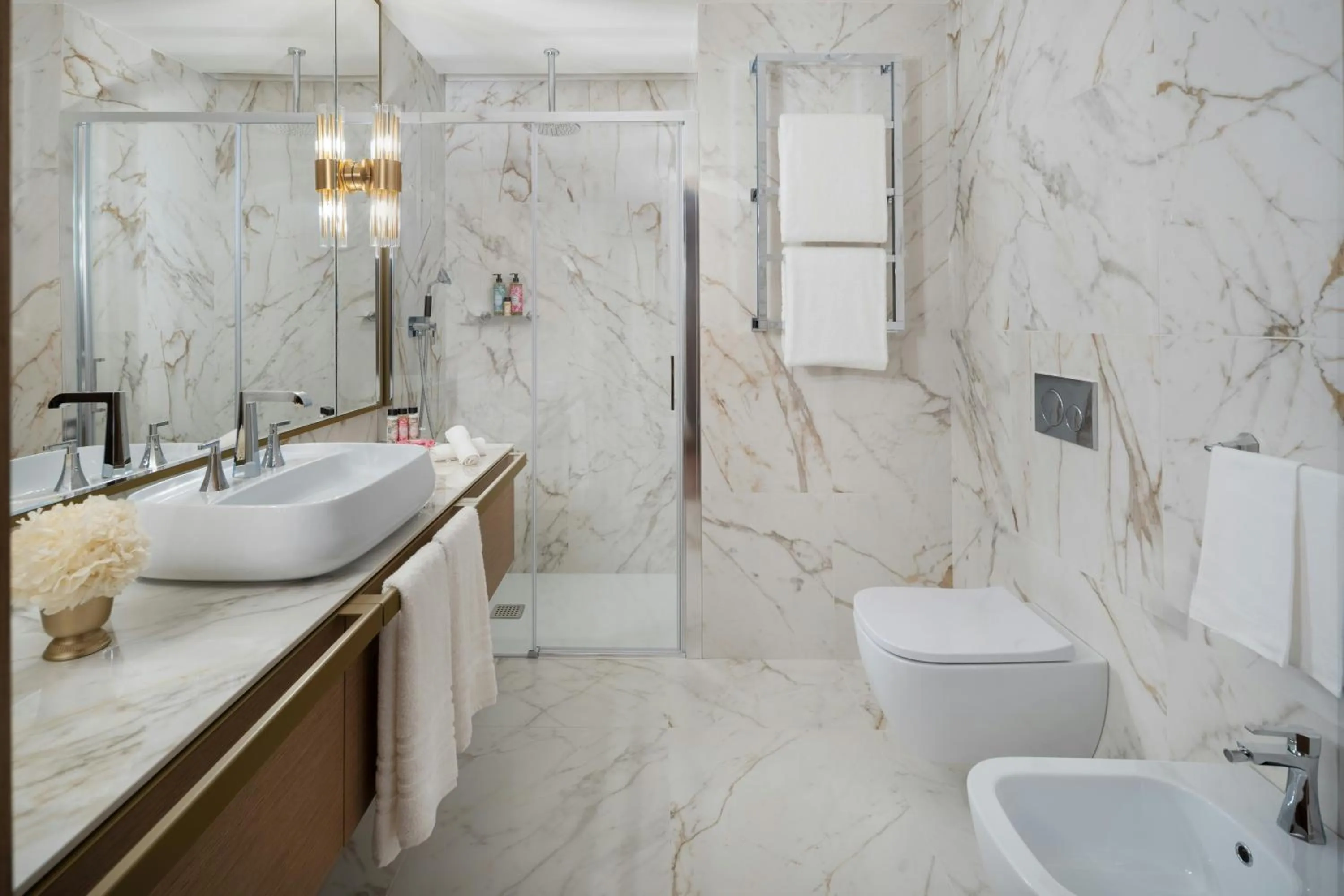 Bathroom in Teatro Luxury Apartments Firenze - Starhotels Collezione