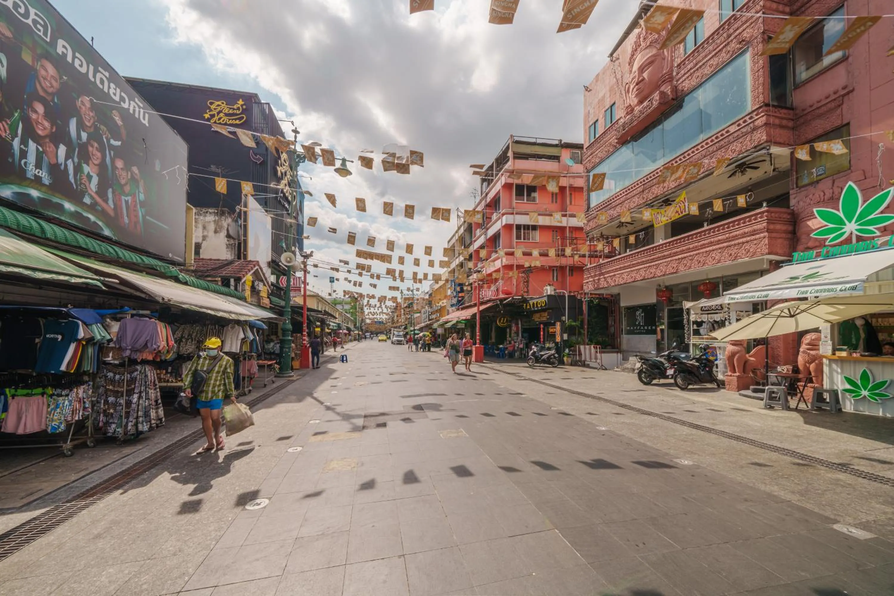 Street view in Collection O Khaosan Park