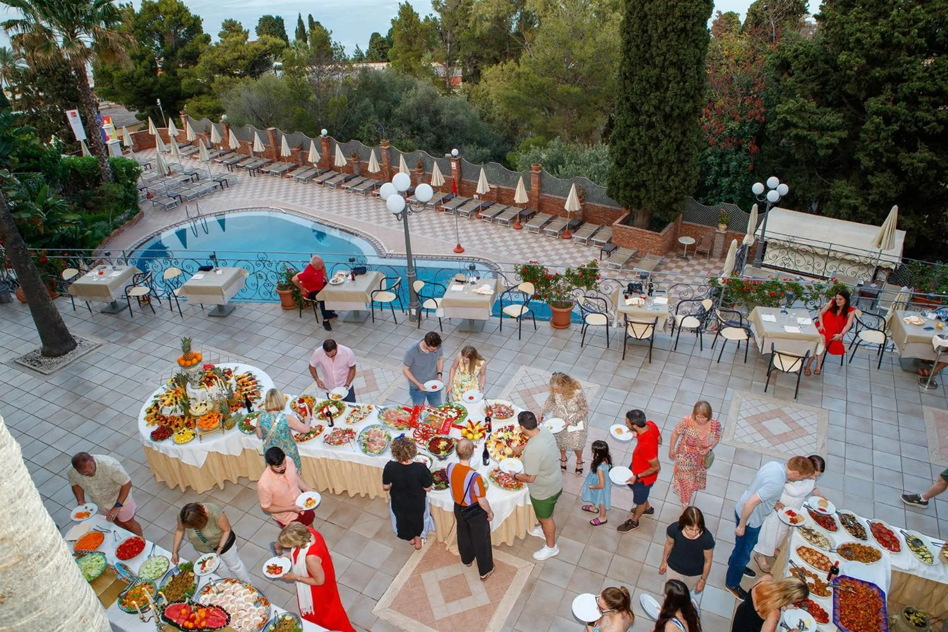 Restaurant/places to eat in Hotel Ariston and Palazzo Santa Caterina