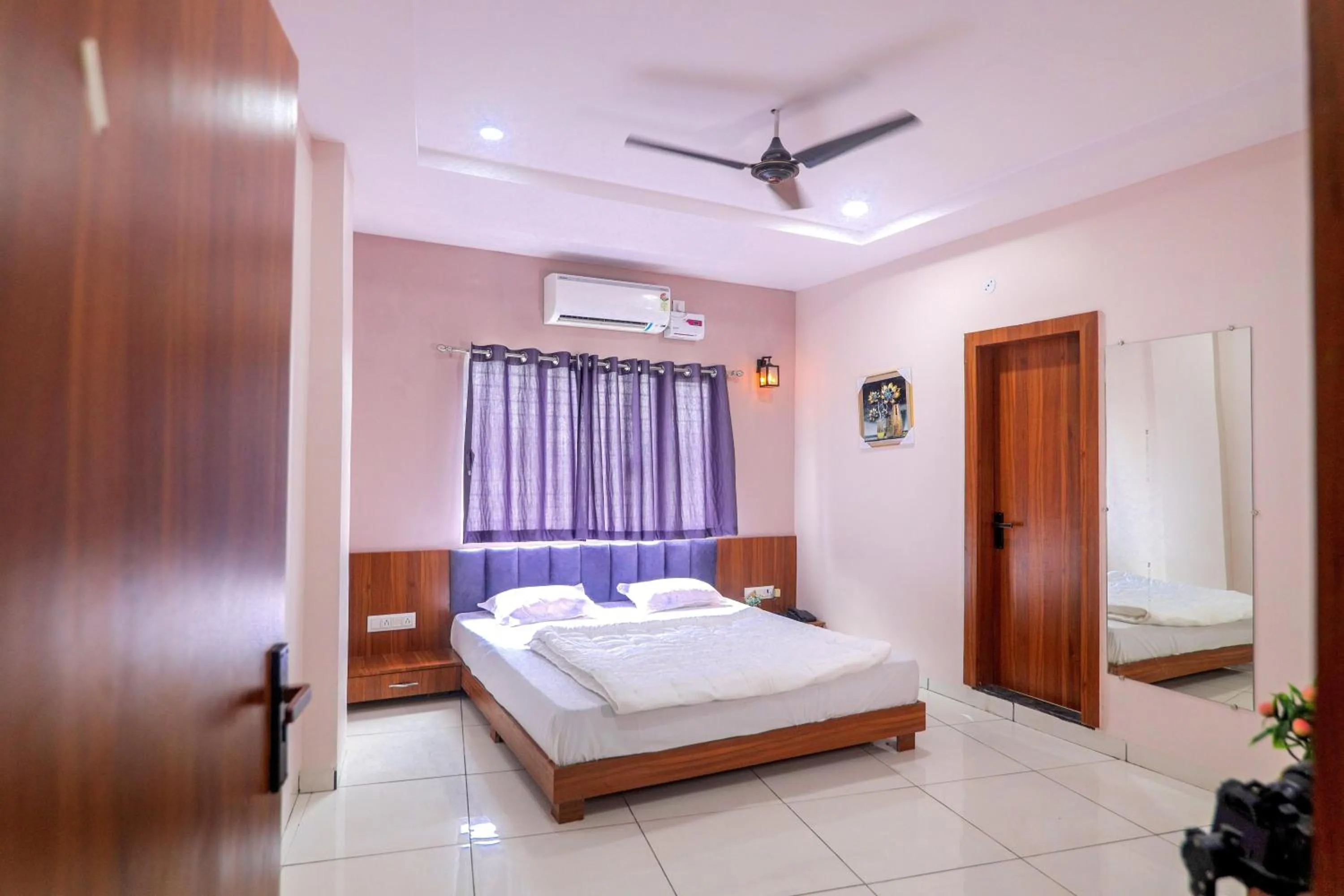 Bed in Hotel Dev Krishna Palace