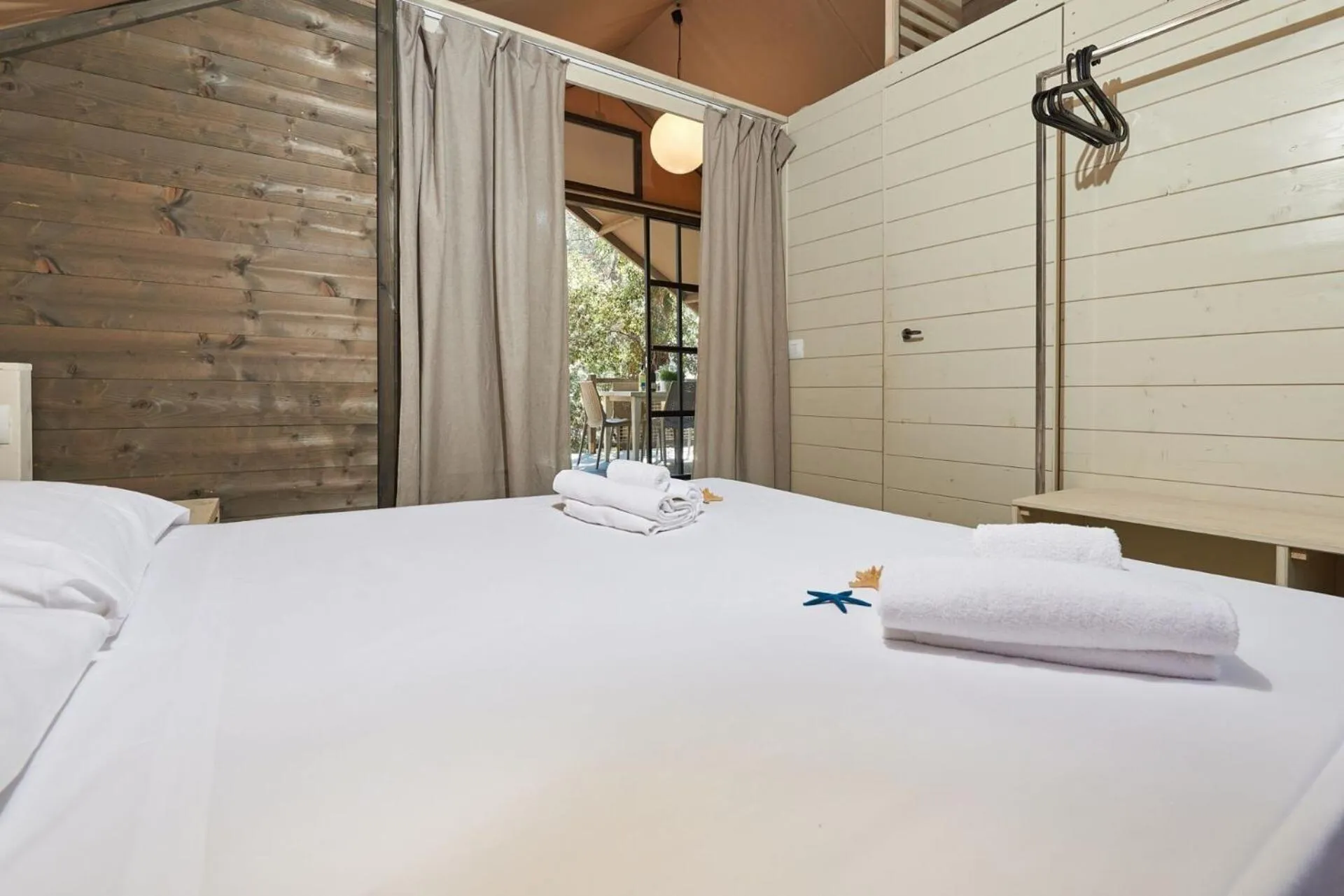 Bed in Paradù EcoVillage & Resort