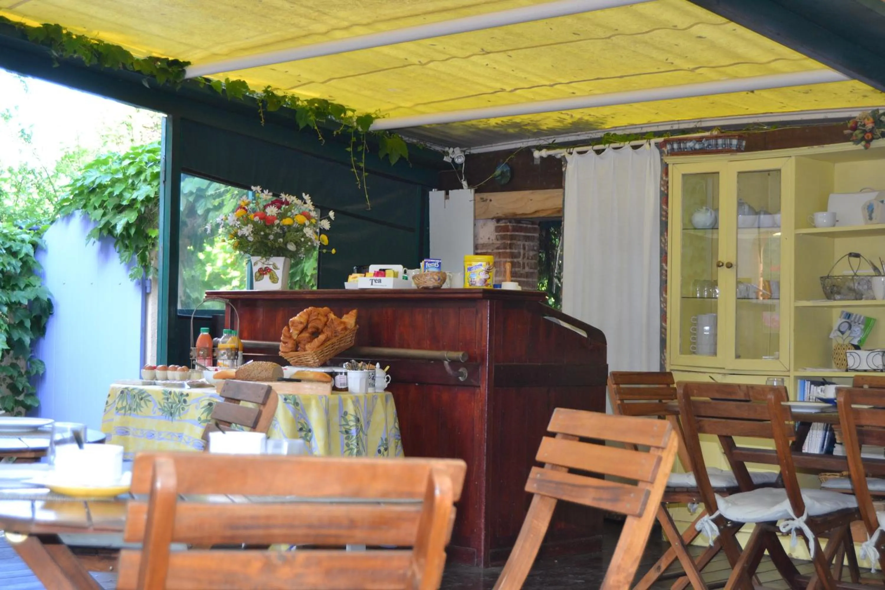 Restaurant/places to eat in Le Mazet des Mûres