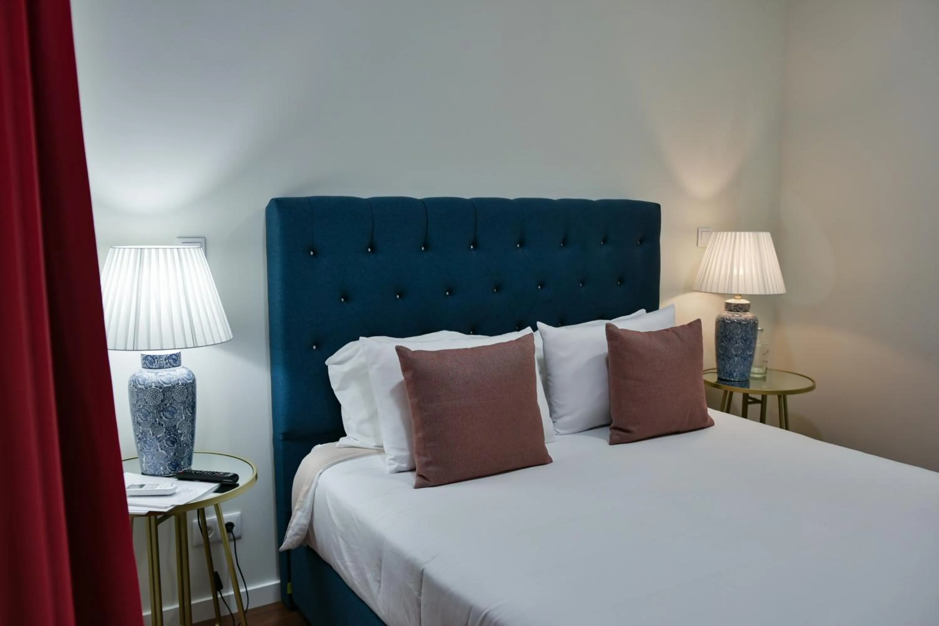 Bed in Charming House - O Mercado