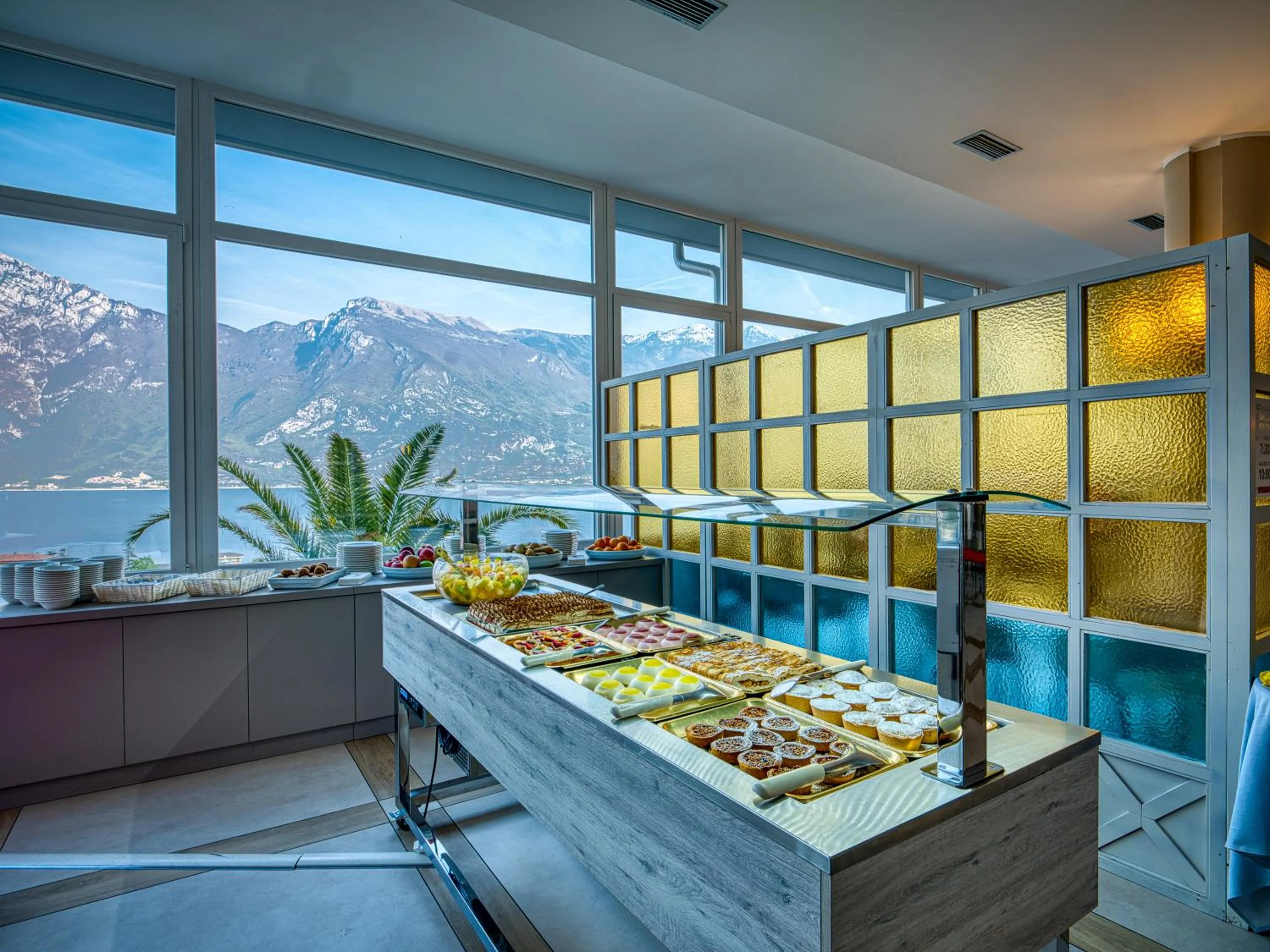 Restaurant/places to eat in Hotel Cristina