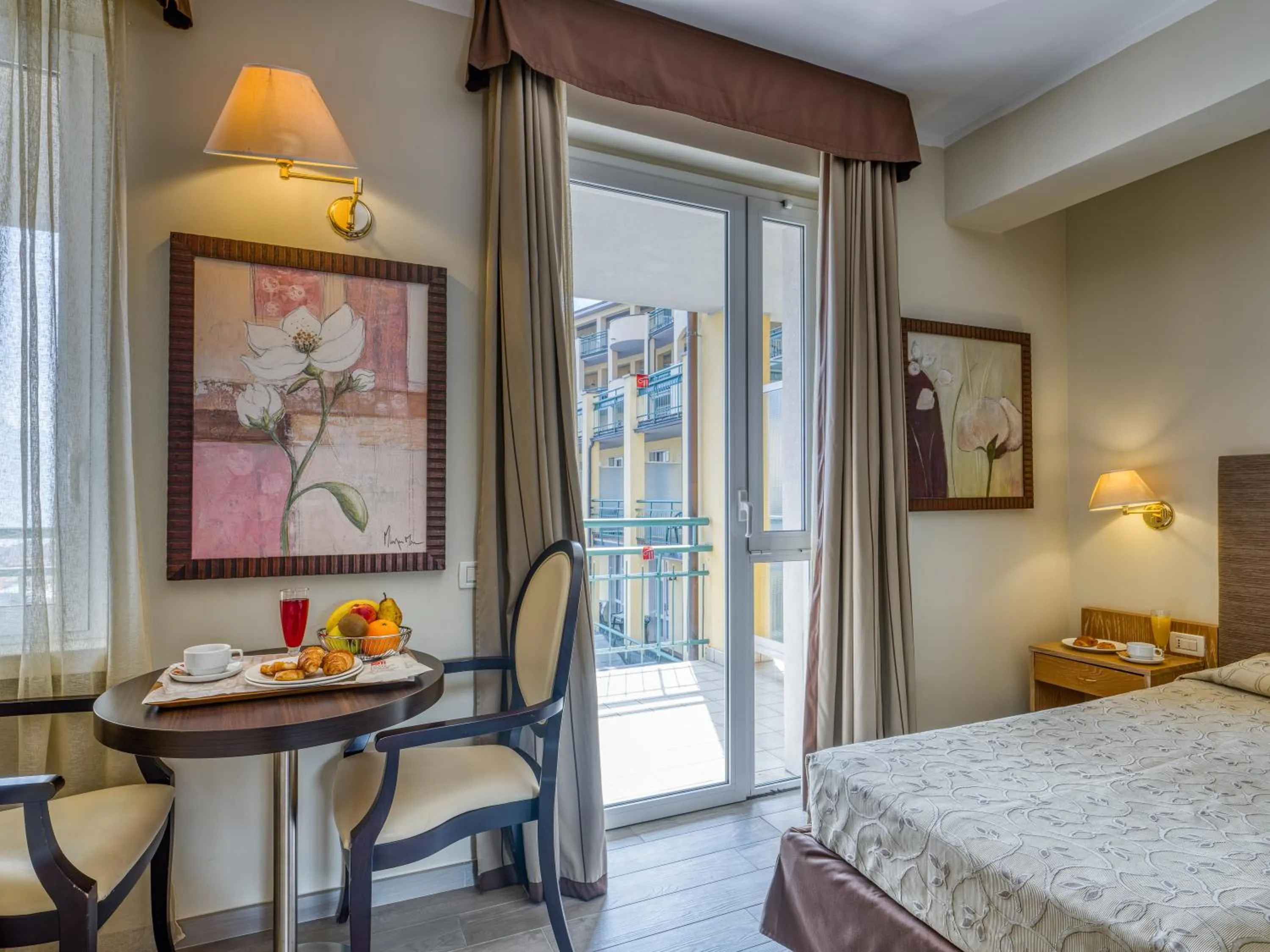 Bedroom, Bed in Hotel Cristina