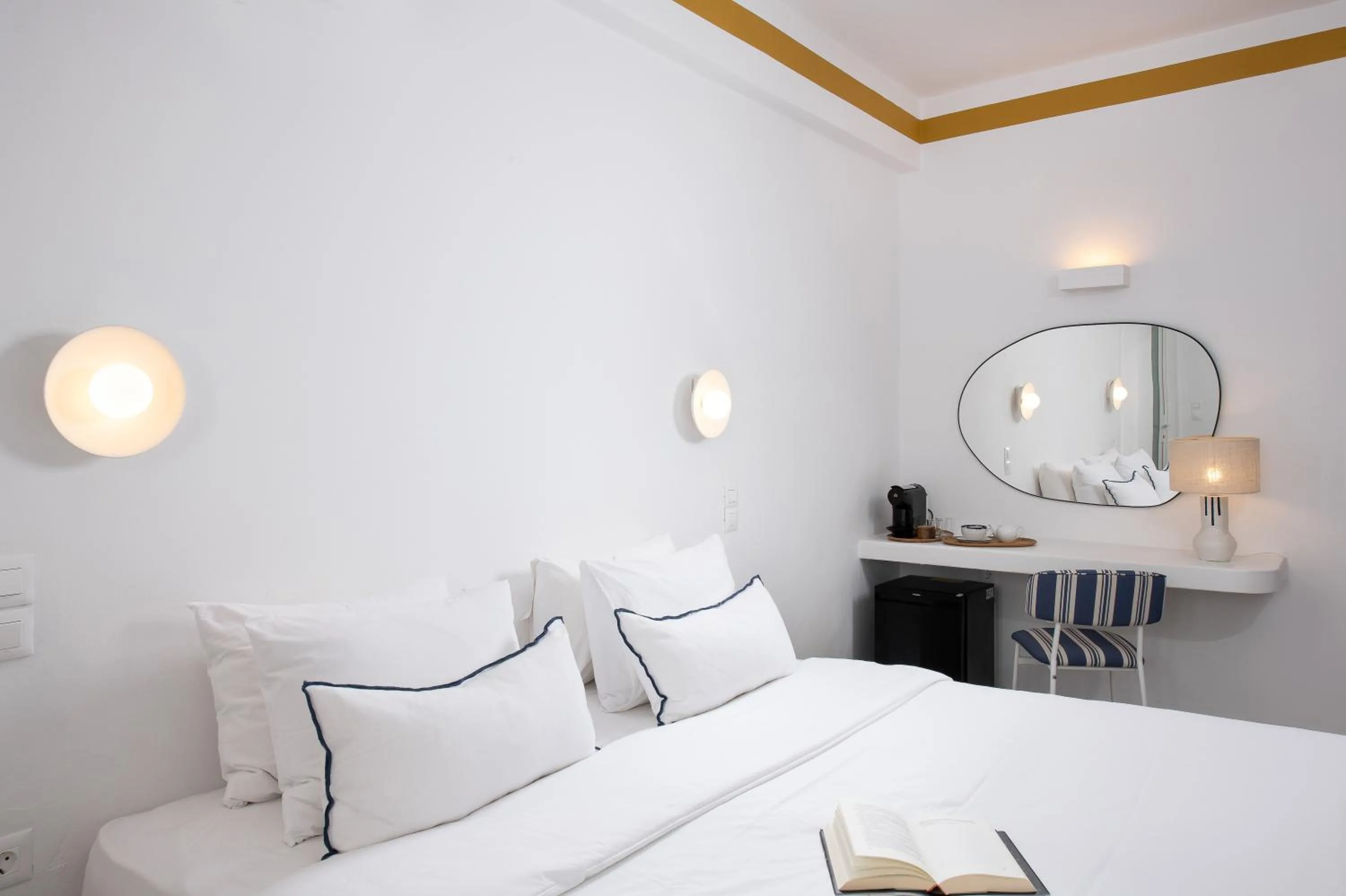 Bedroom, Bed in Hotel Tagoo