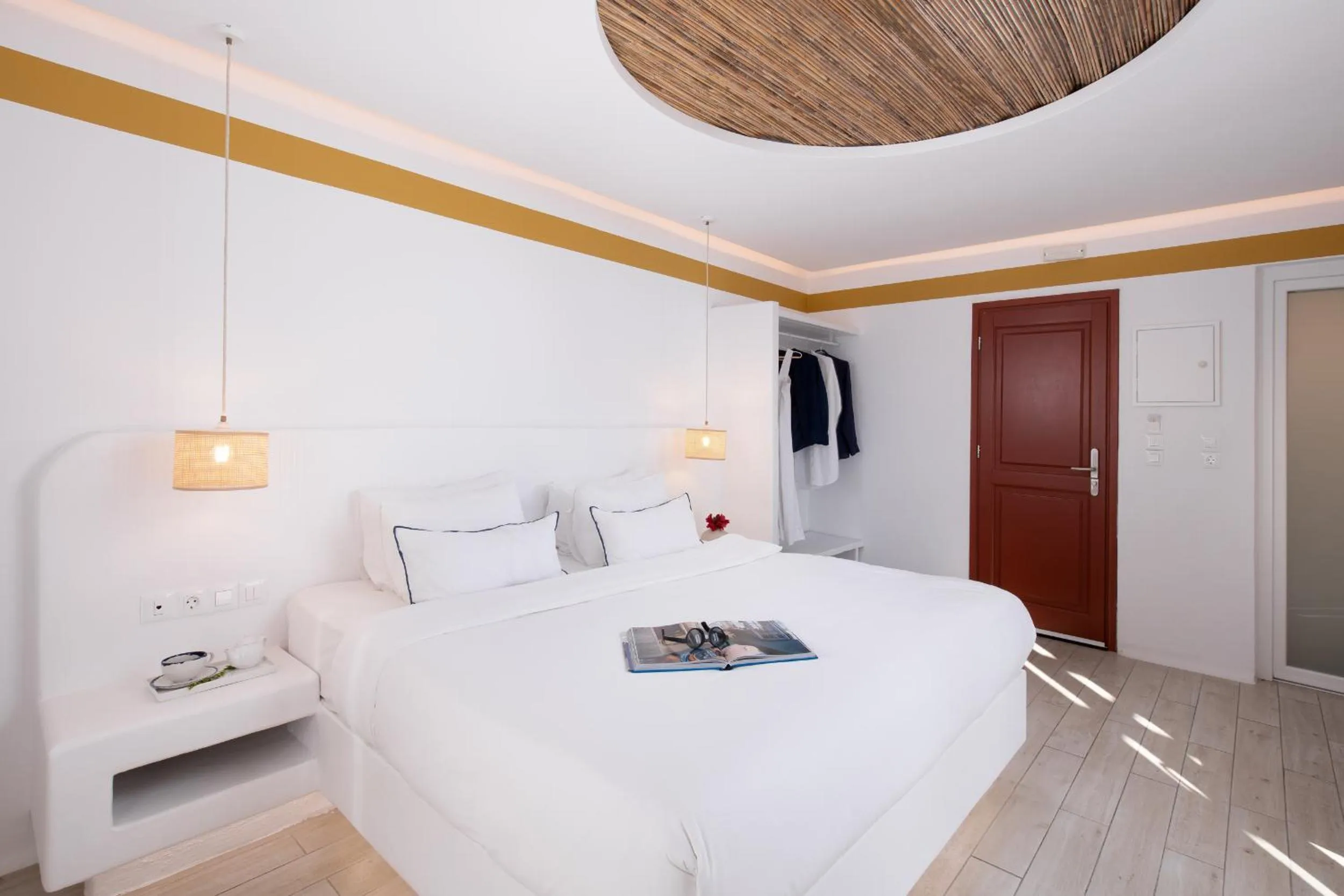 Bedroom, Bed in Hotel Tagoo