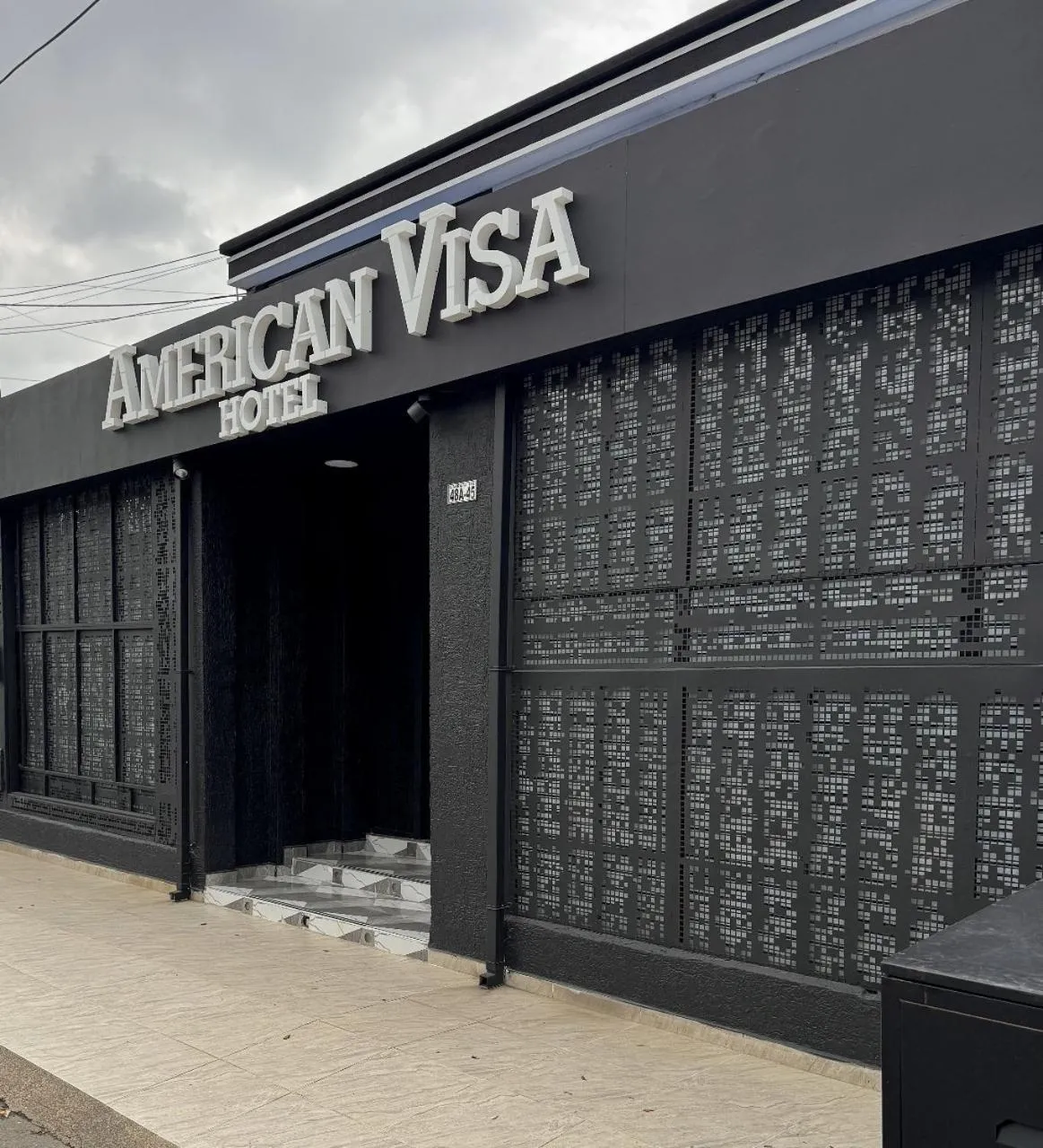 Facade/entrance in Hotel American Visa Normandia