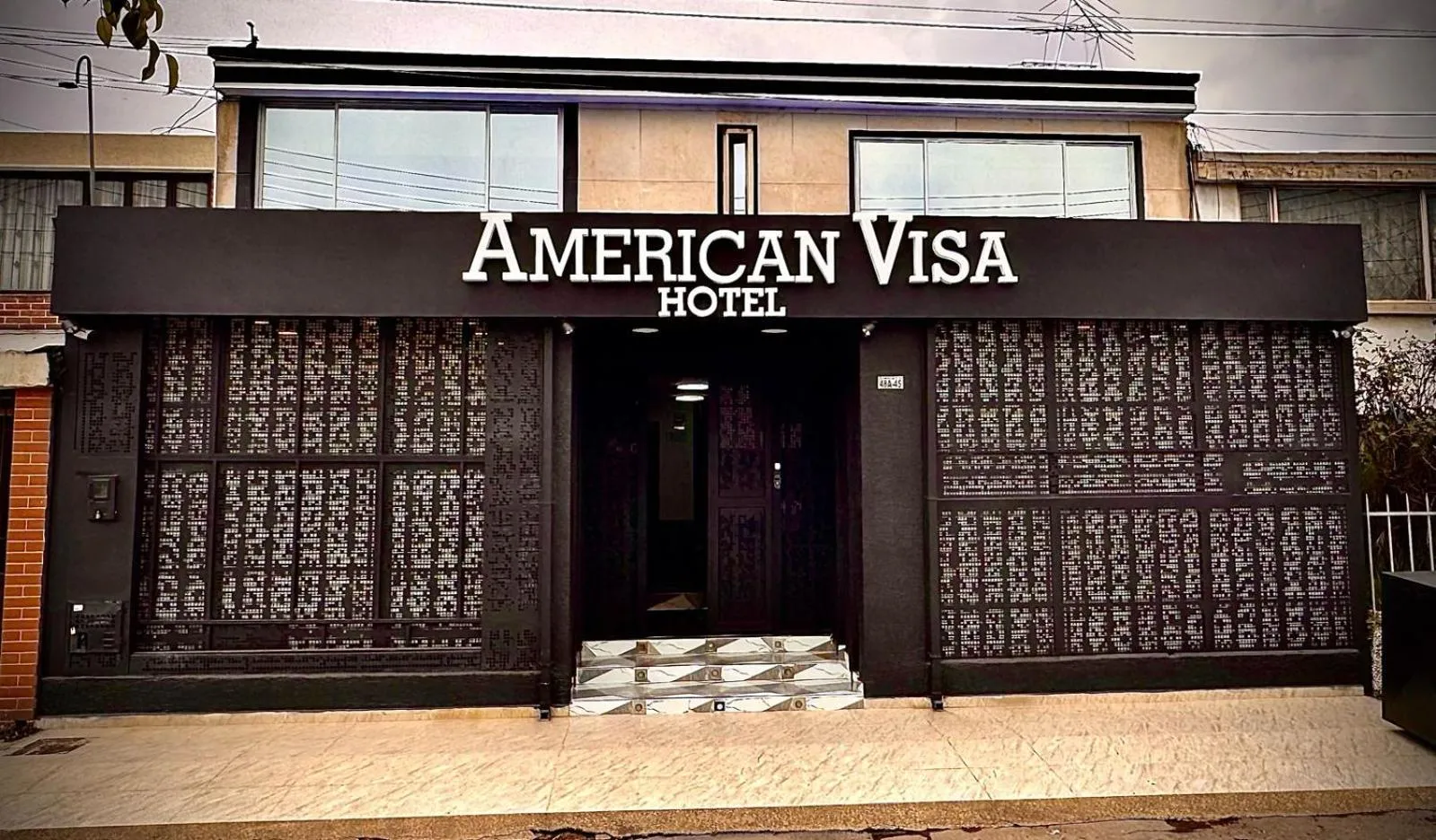 Facade/entrance in Hotel American Visa Normandia