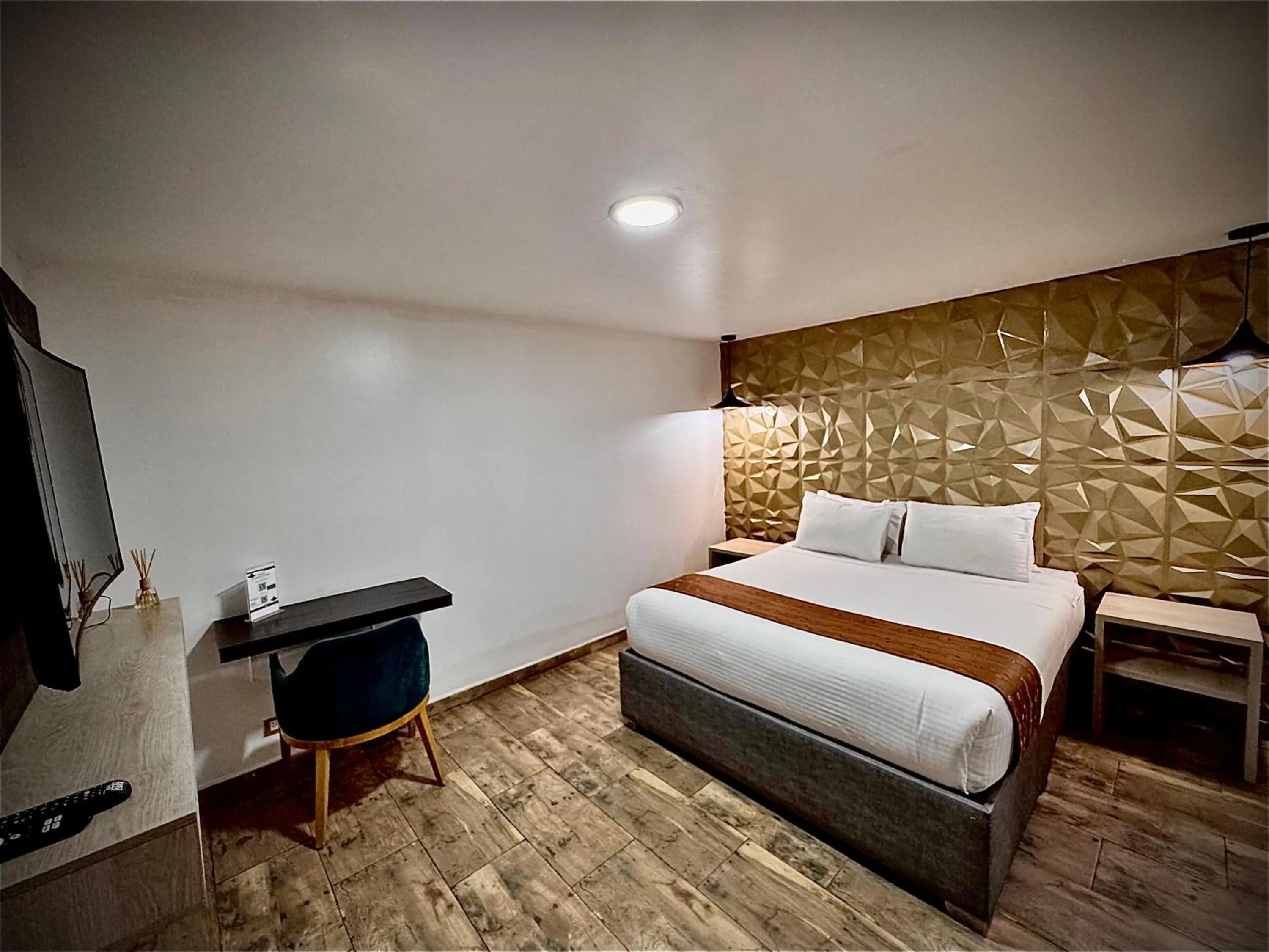 Bed in Hotel American Visa Normandia