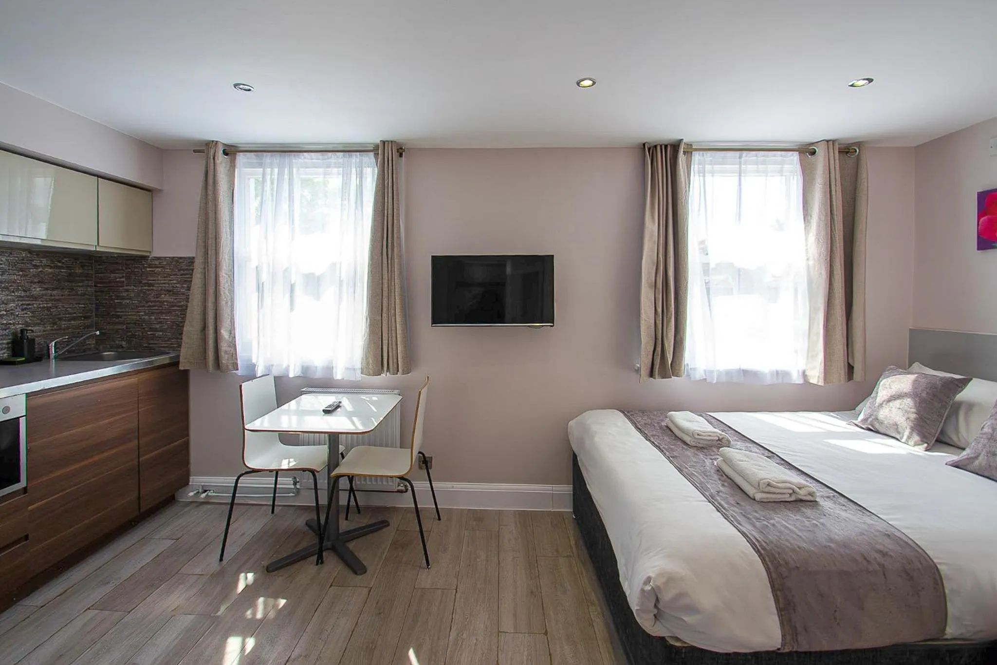 Bed in Imperial Court Studios