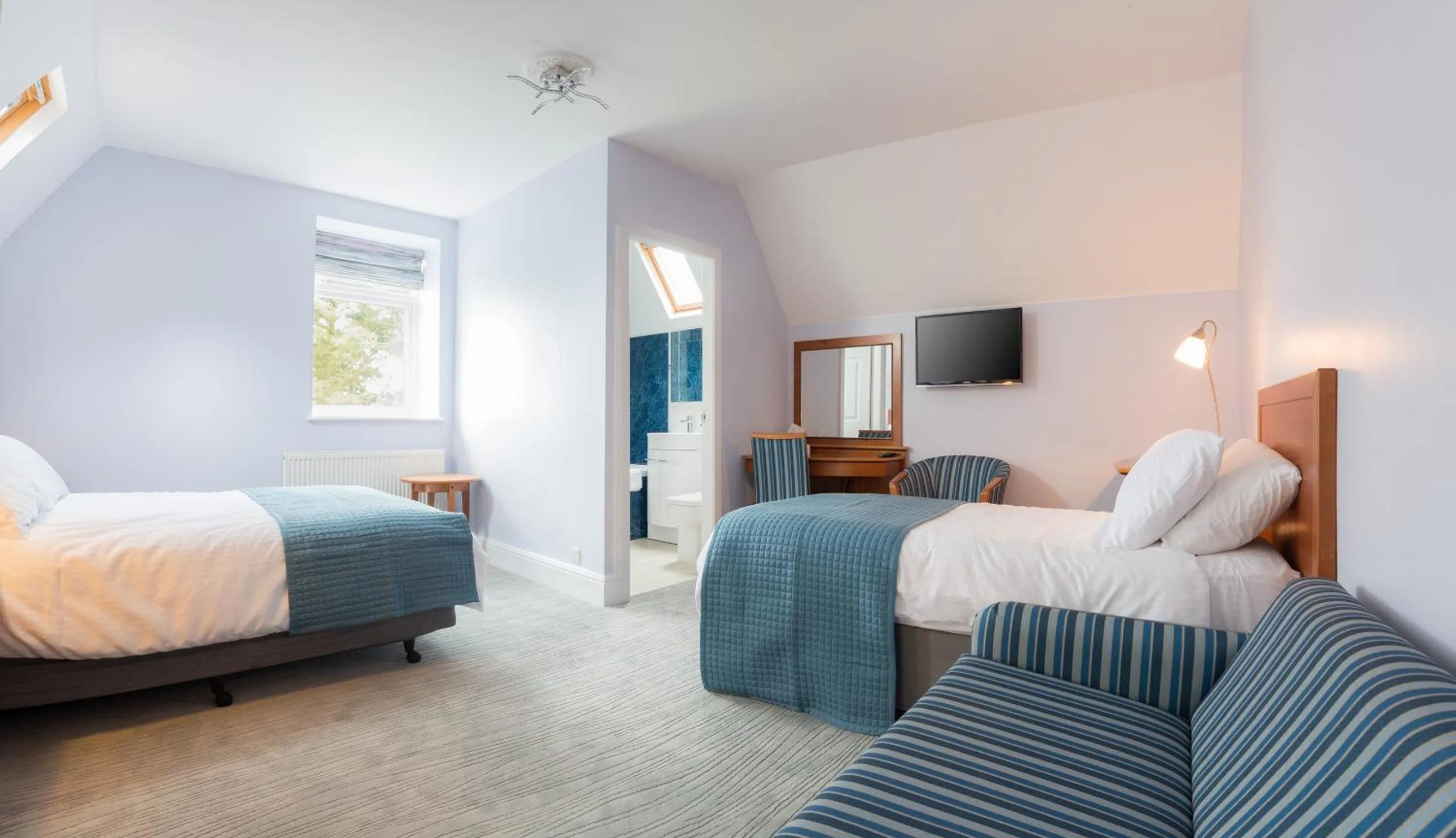 Photo of the whole room, Bed in Gwesty Gadlys Hotel