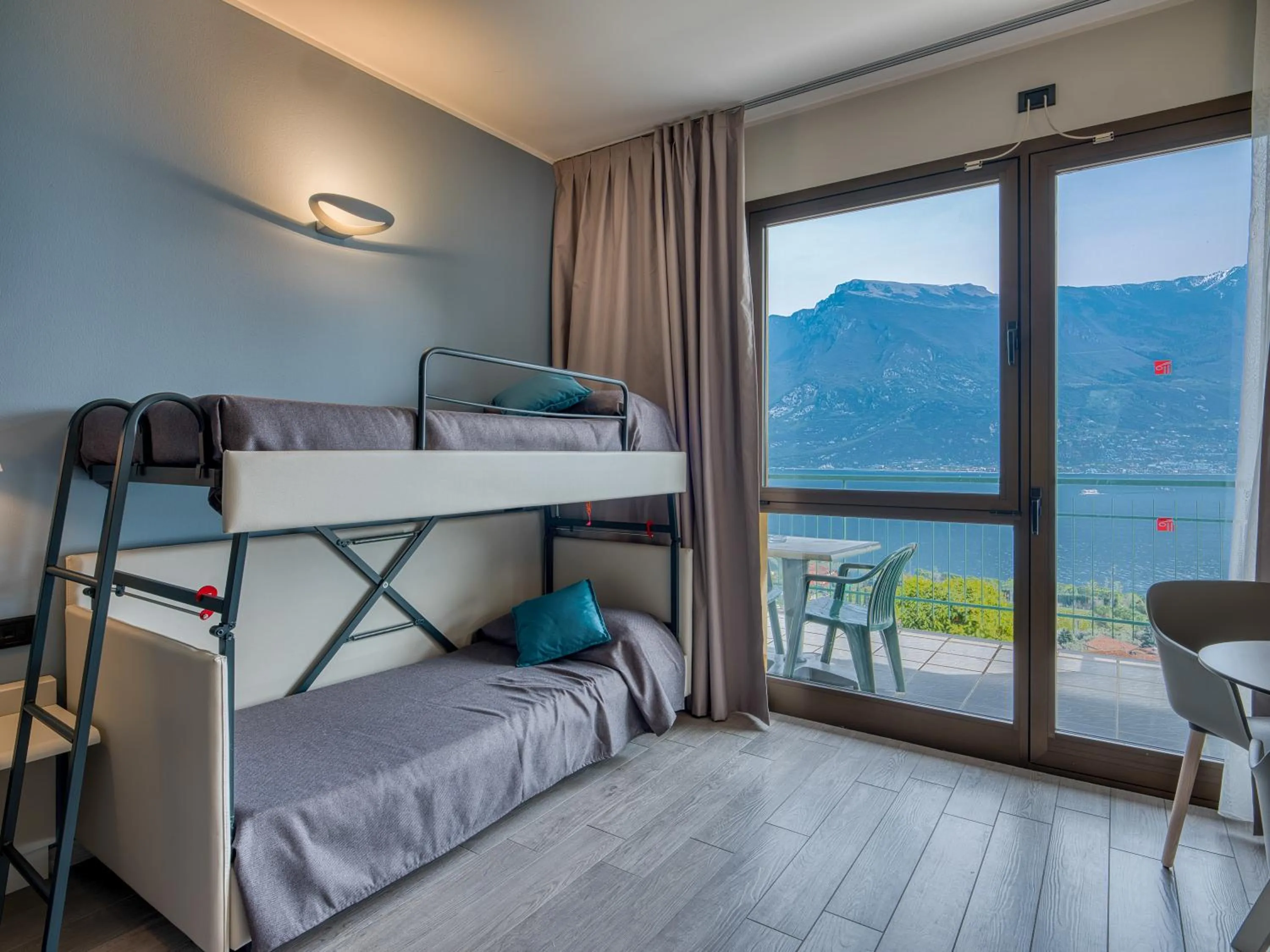 View (from property/room), Bed in Hotel San Pietro