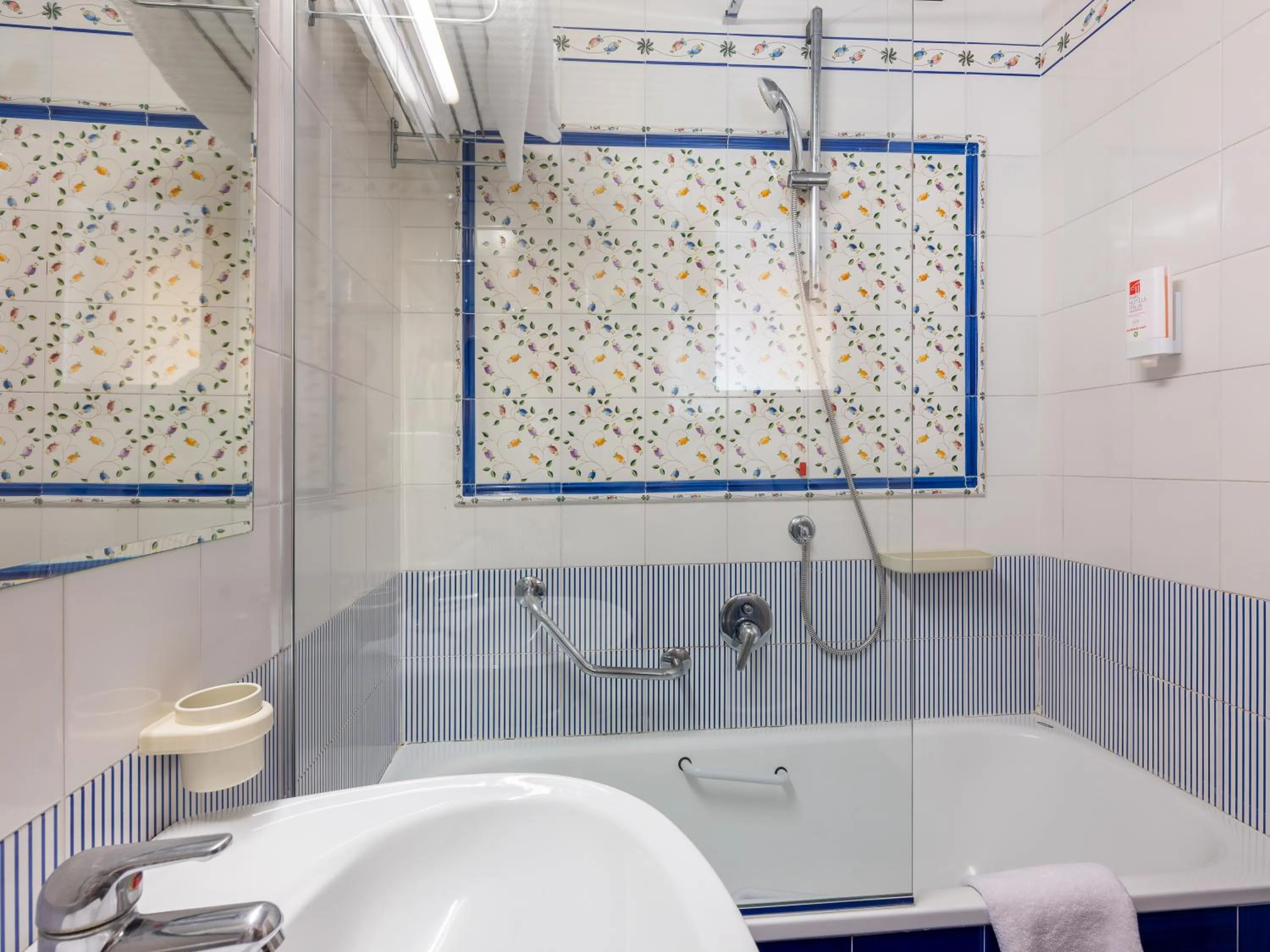 Bathroom in Hotel San Pietro