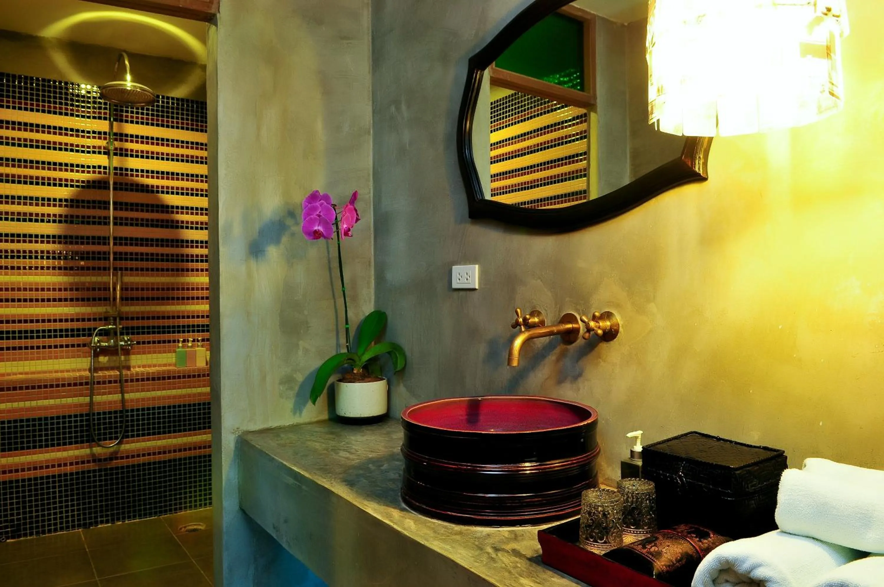 Bathroom in Hotel des Artists Rose of Pai