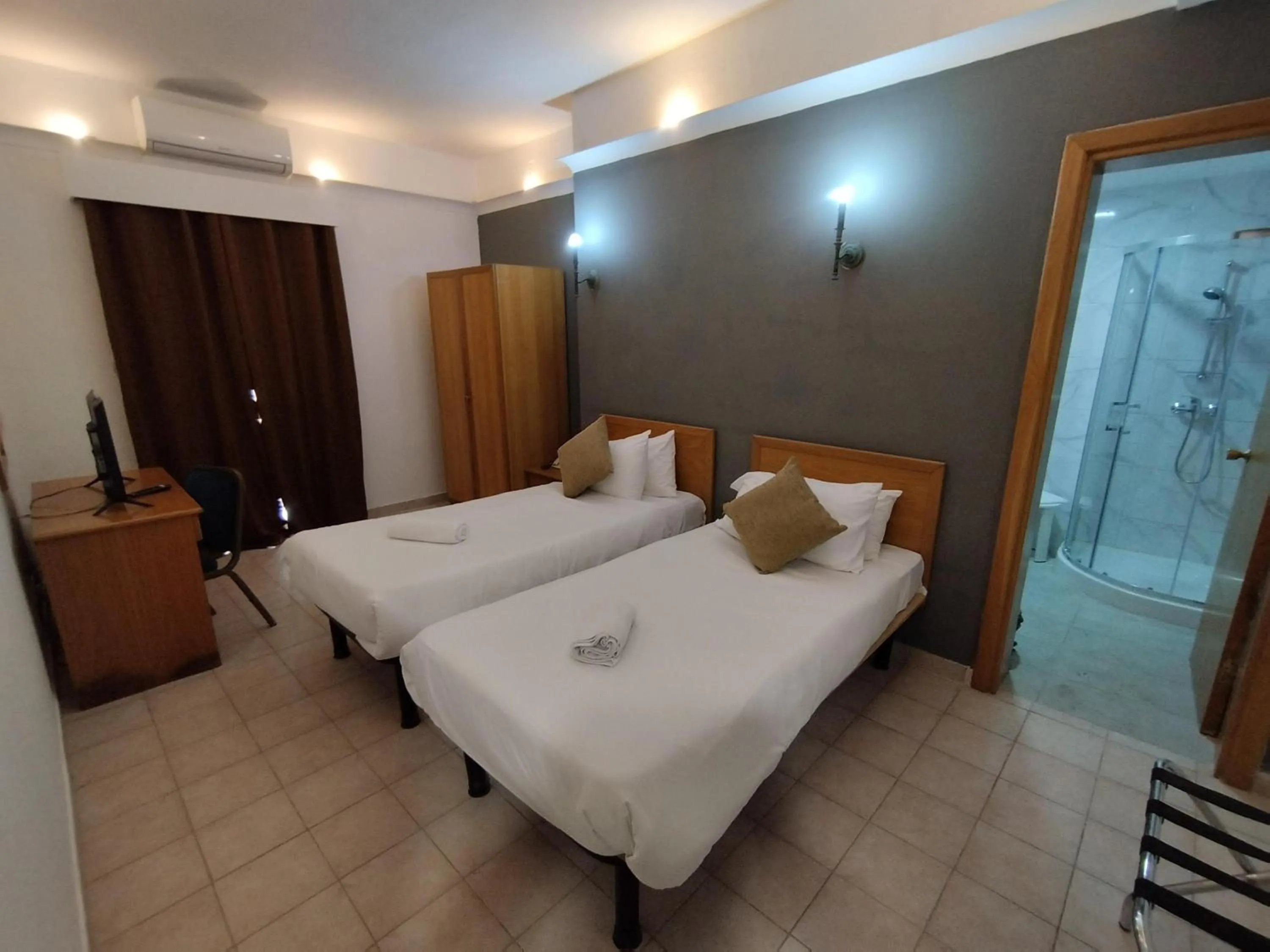 Bed in The Windsor Hotel