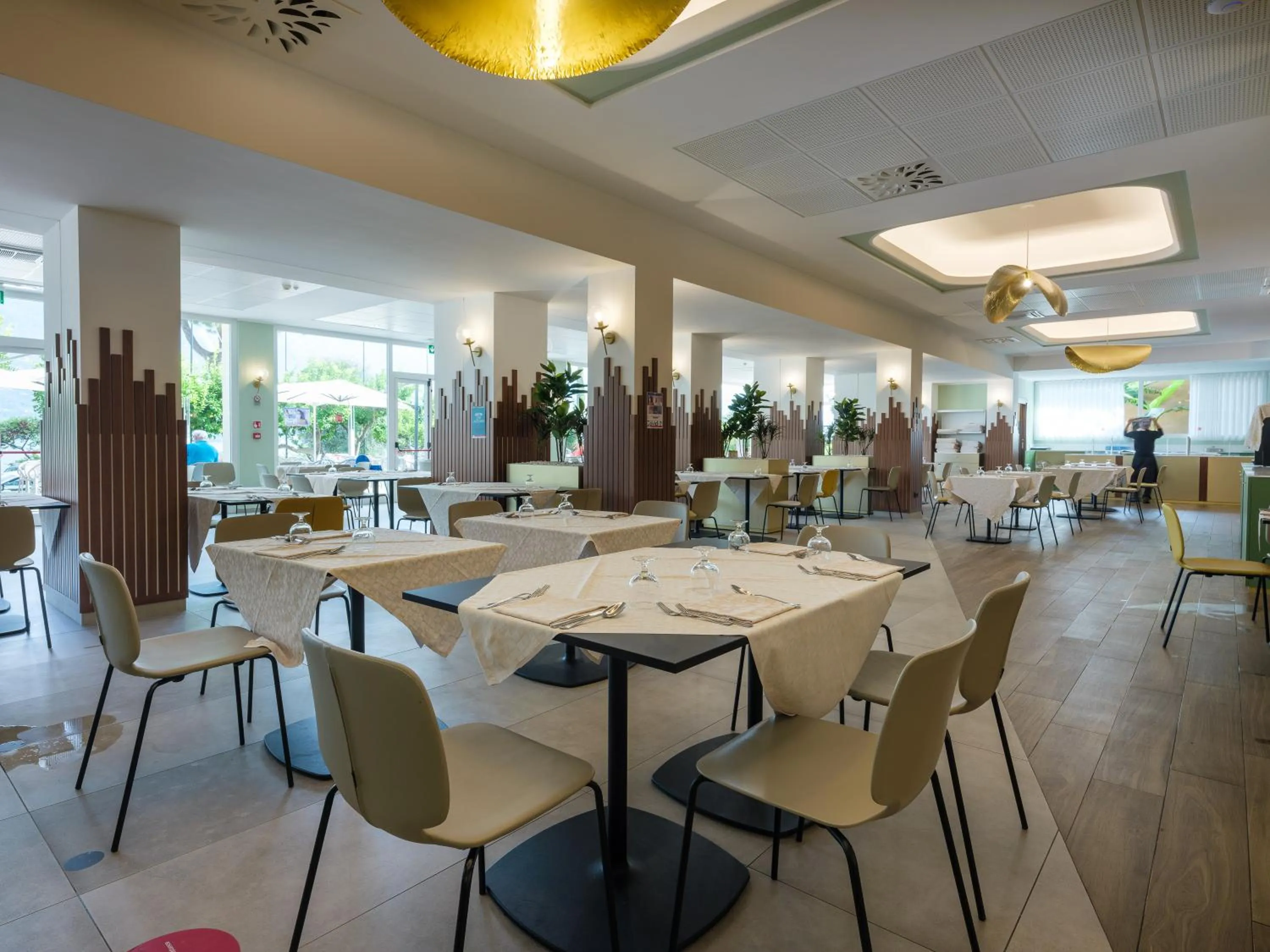 Restaurant/places to eat in Hotel Leonardo Da Vinci