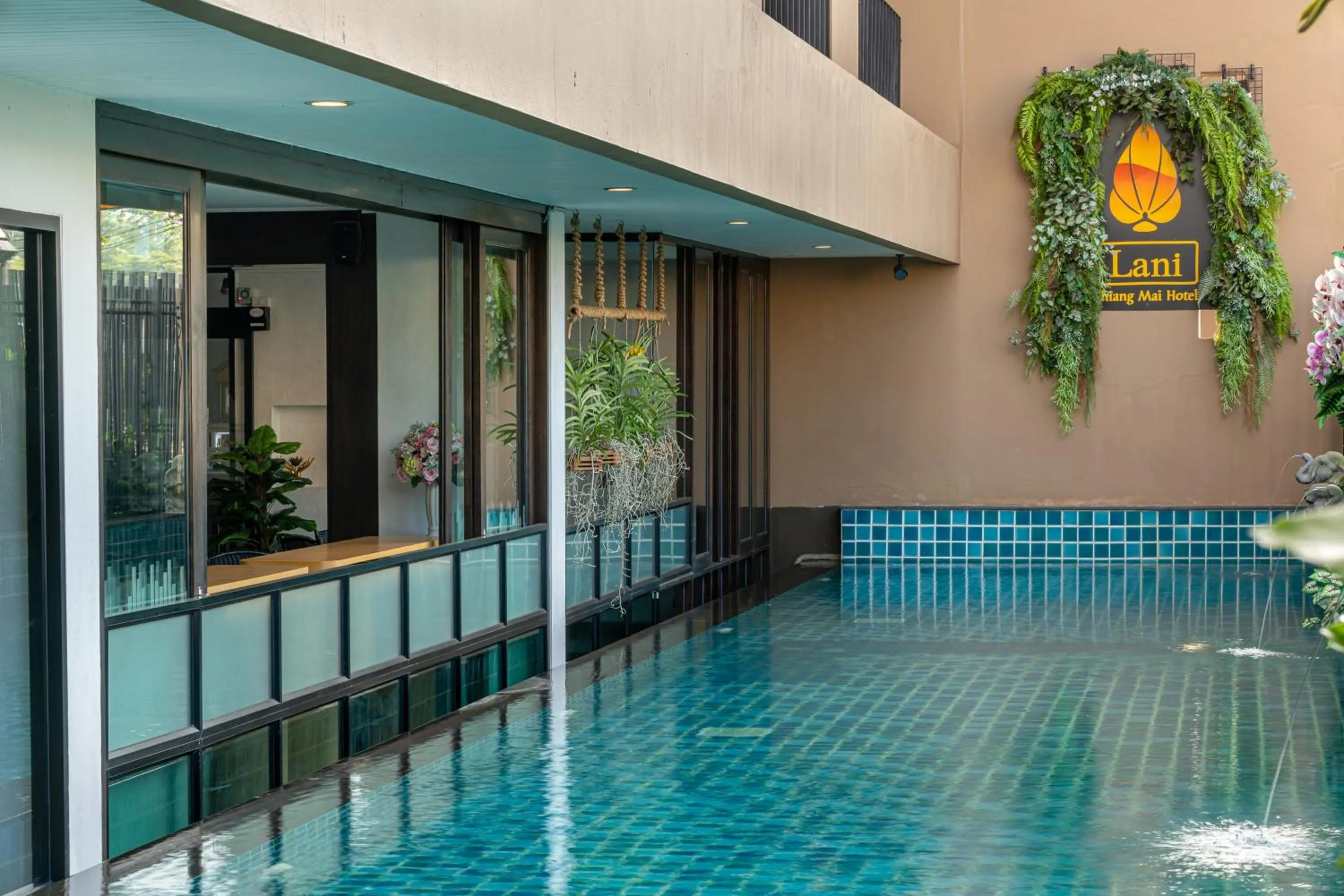 Swimming pool in Lani Chiang Mai Hotel