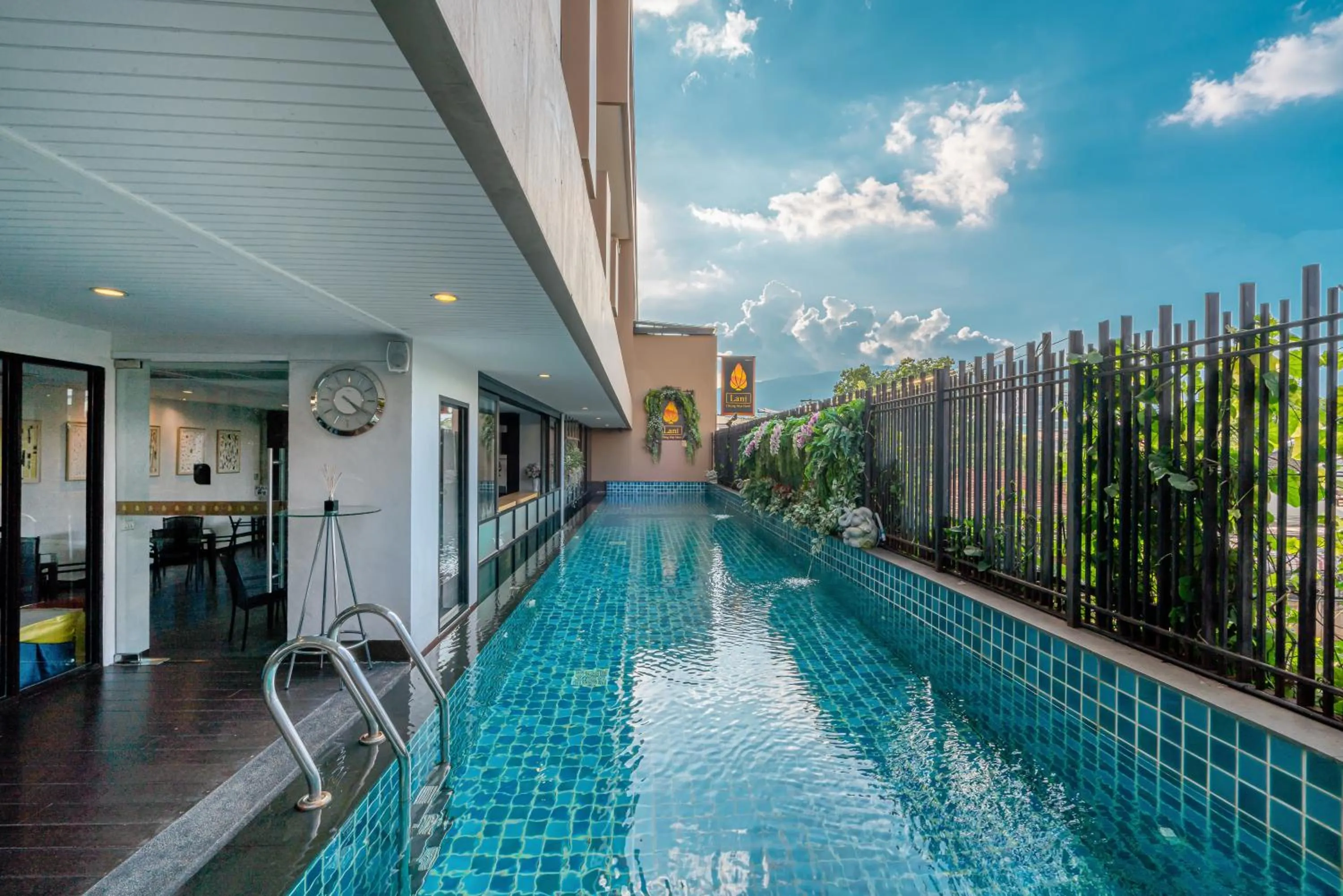 Swimming pool in Lani Chiang Mai Hotel