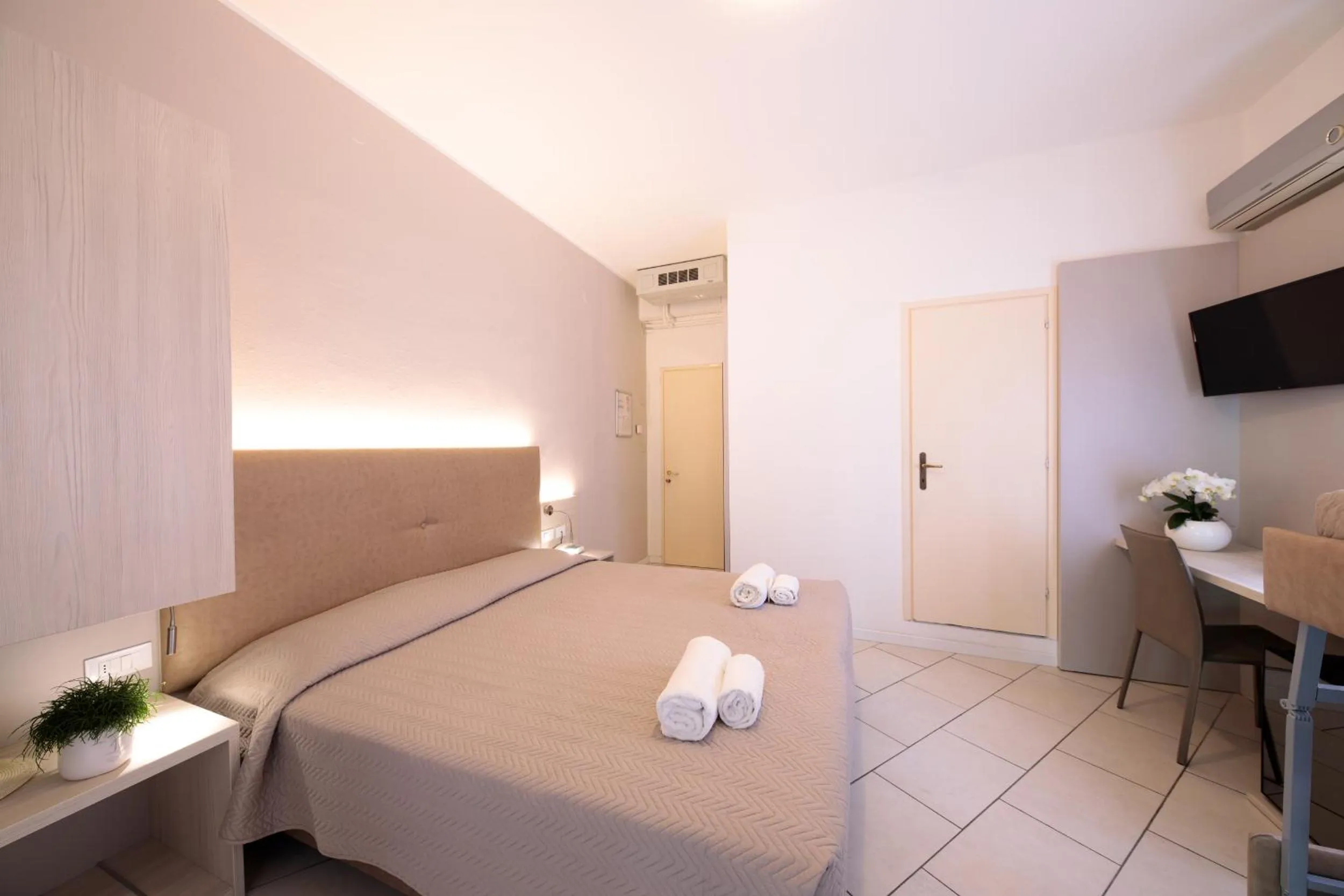 Bed in Hotel Madison