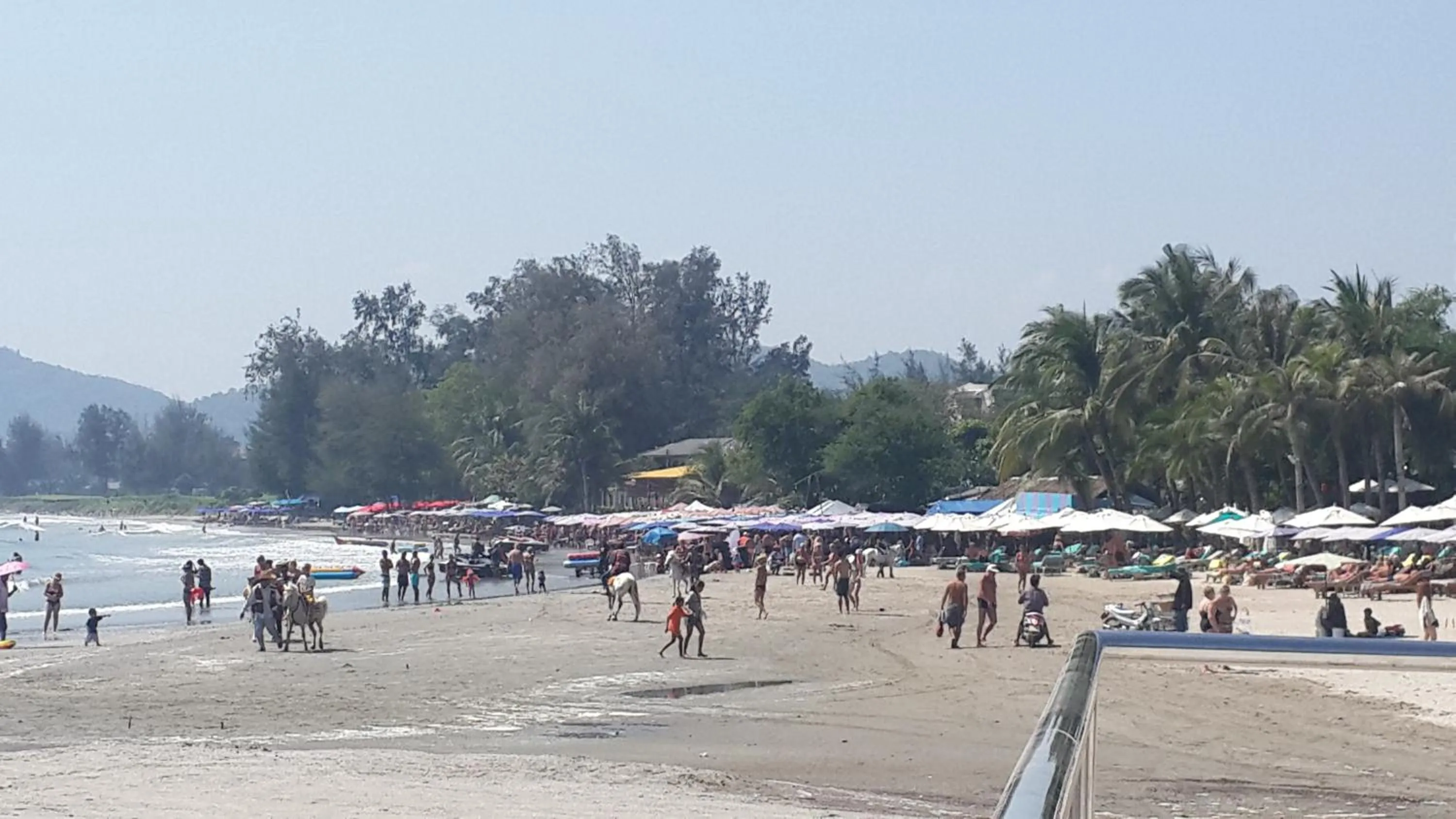 Beach in Baan Peang Ploen Huahin
