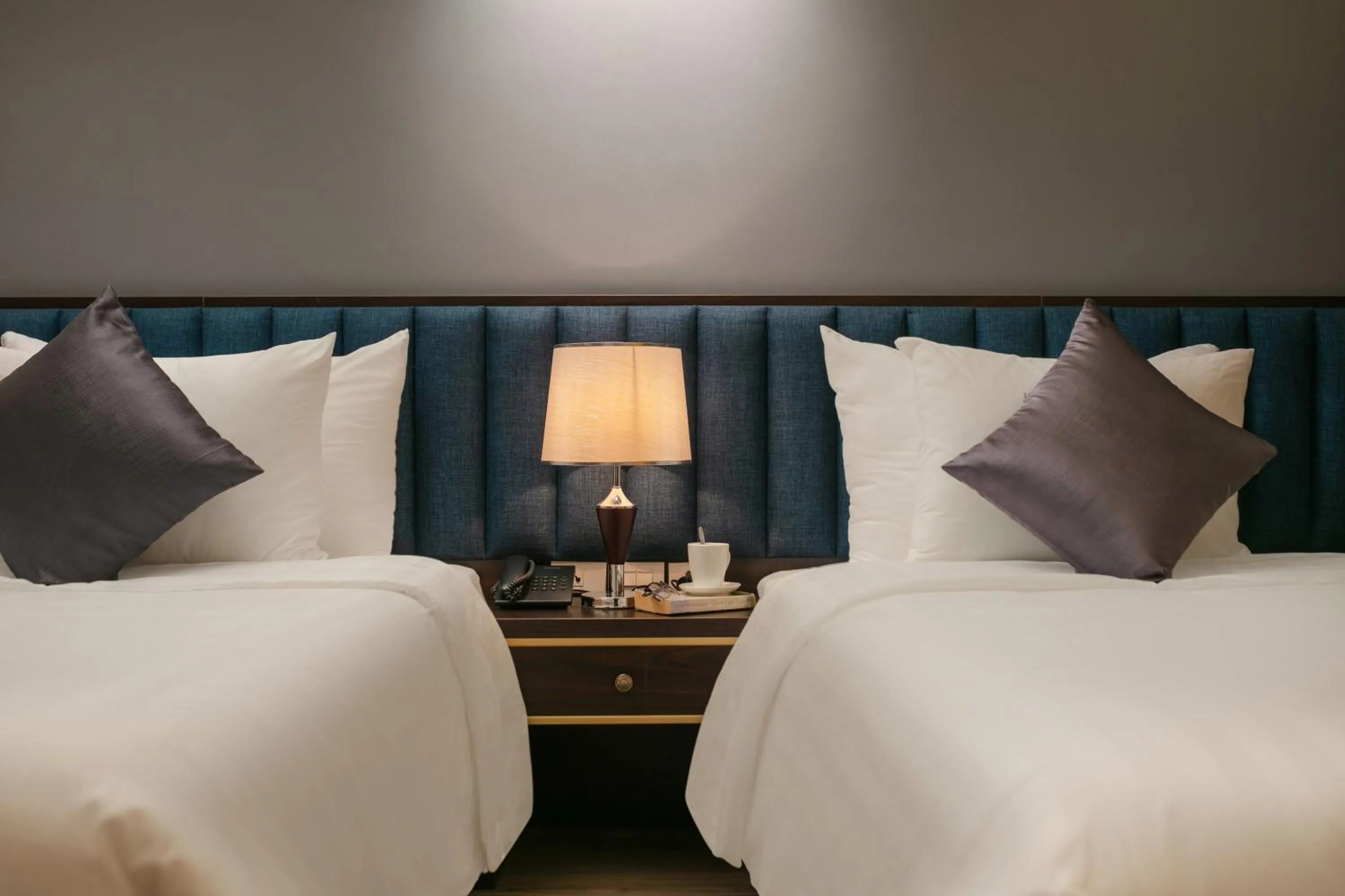 Bed in Westlake Pearl Suites & Spa 70 Xuan Dieu - By Pegasy Group