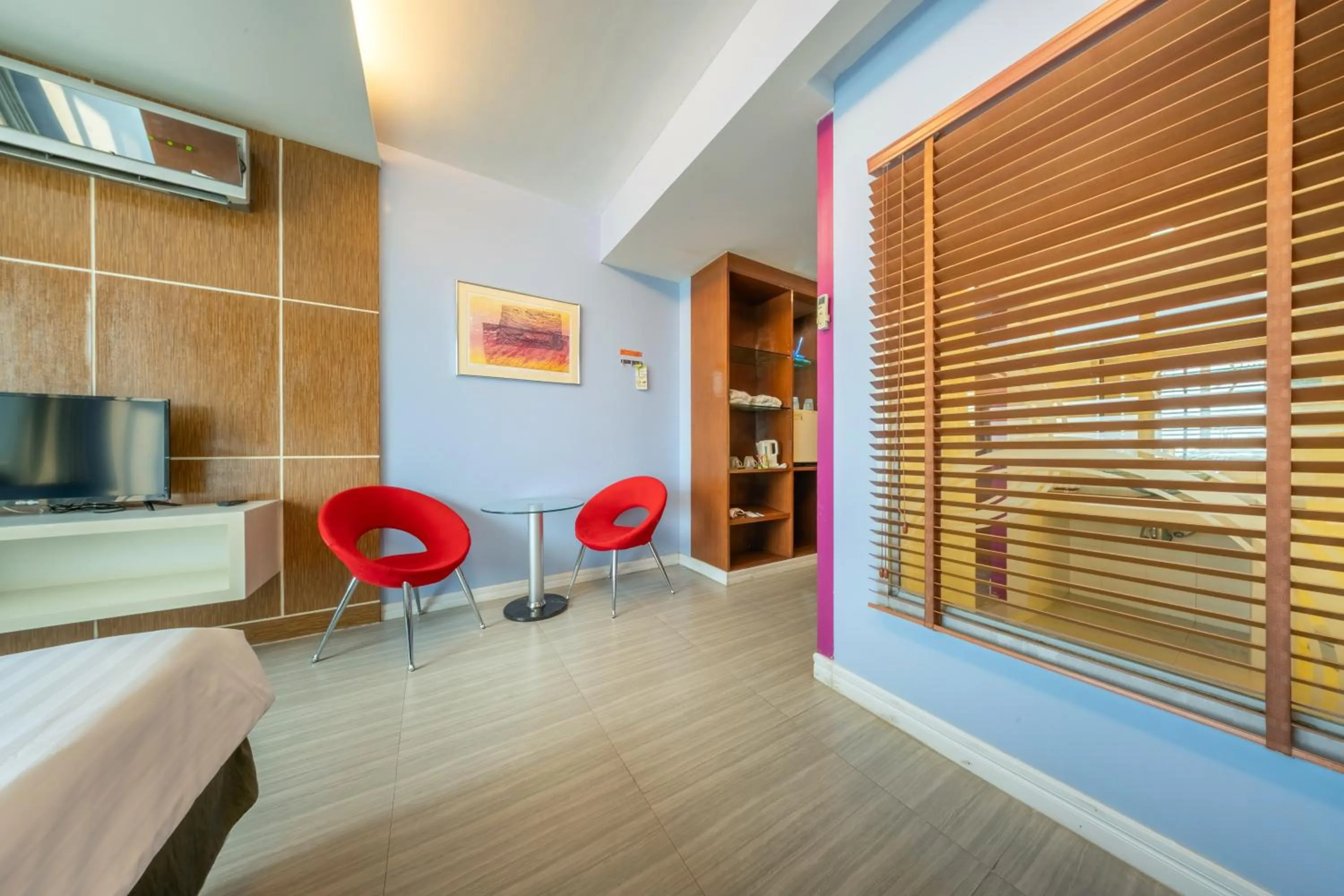 Seating area in SHIN Hotel V-ONE Korat