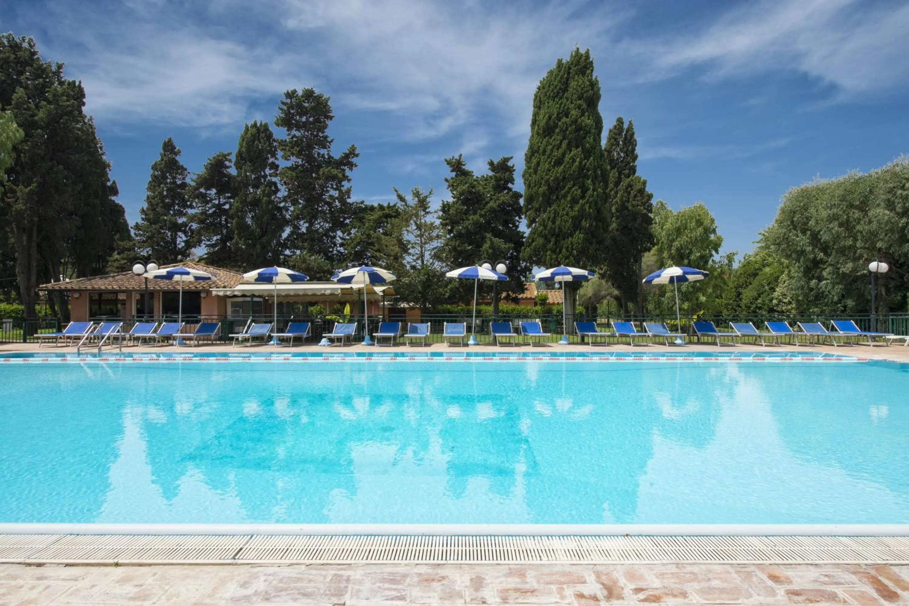 Swimming pool in La Pineta Dei Liberti