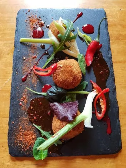 Dinner in An Cruiscin Lan