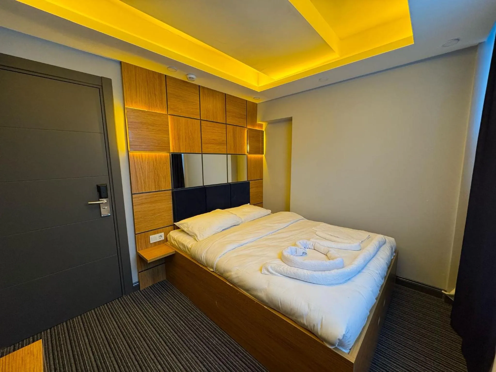 Bedroom, Bed in Premium Palace