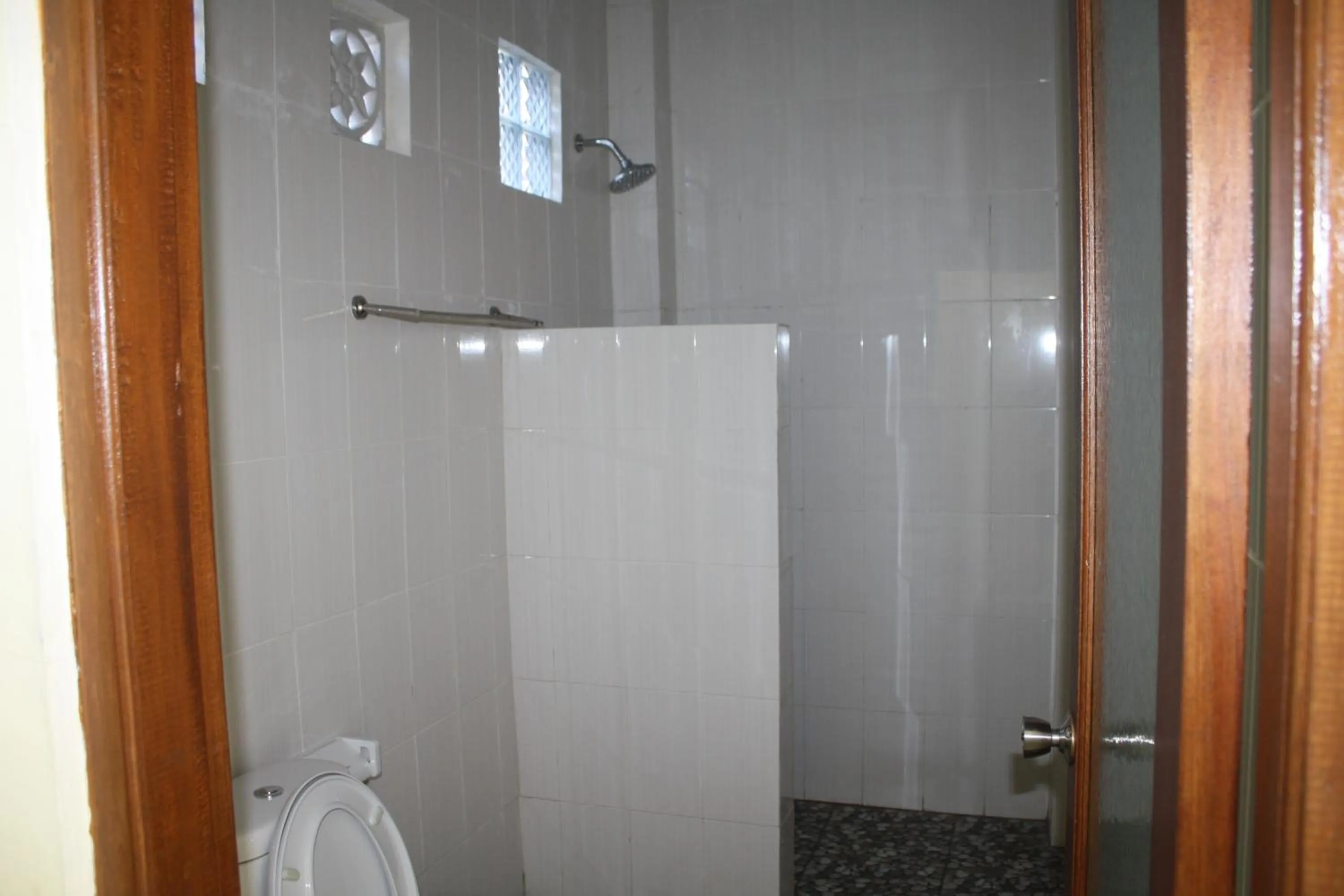 Bathroom in Raka House Accommodation