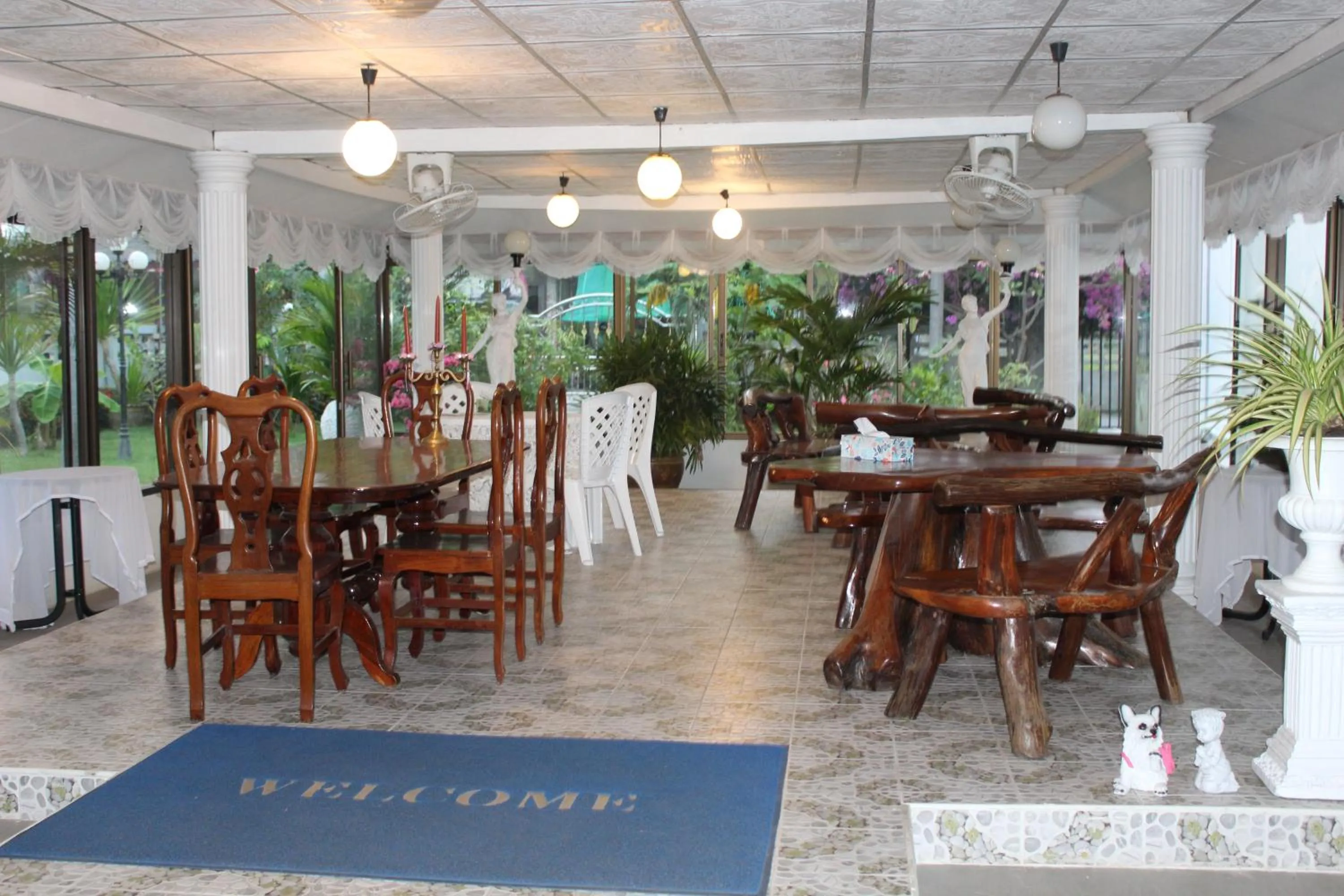 Breakfast in White Elephant Resort