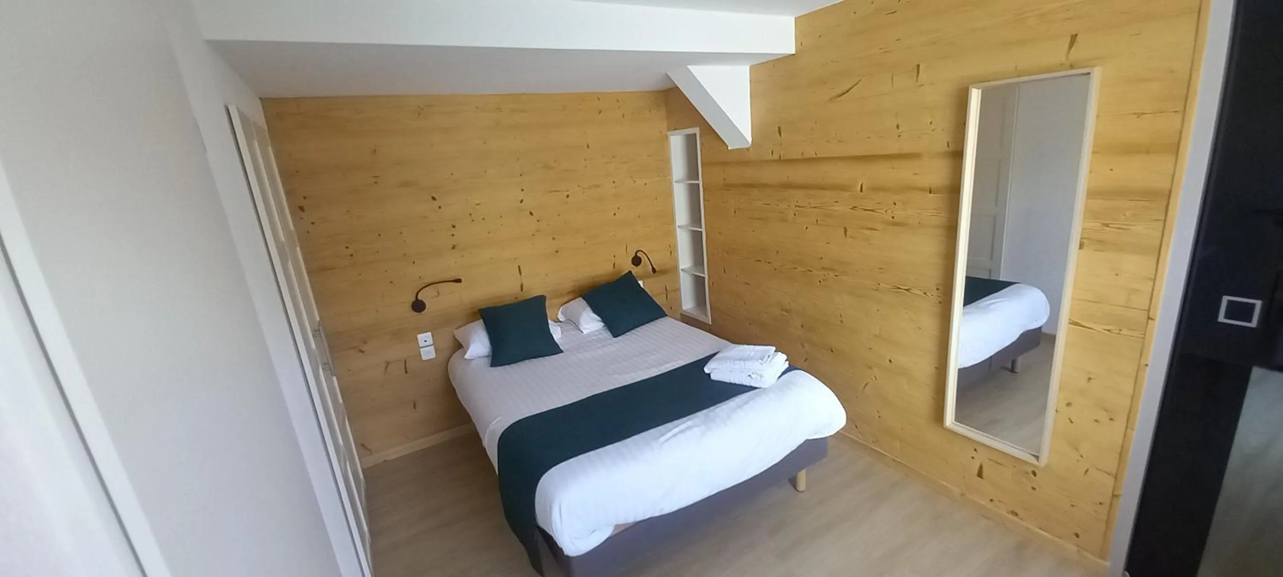 Bed in Hotel Les Montagnards