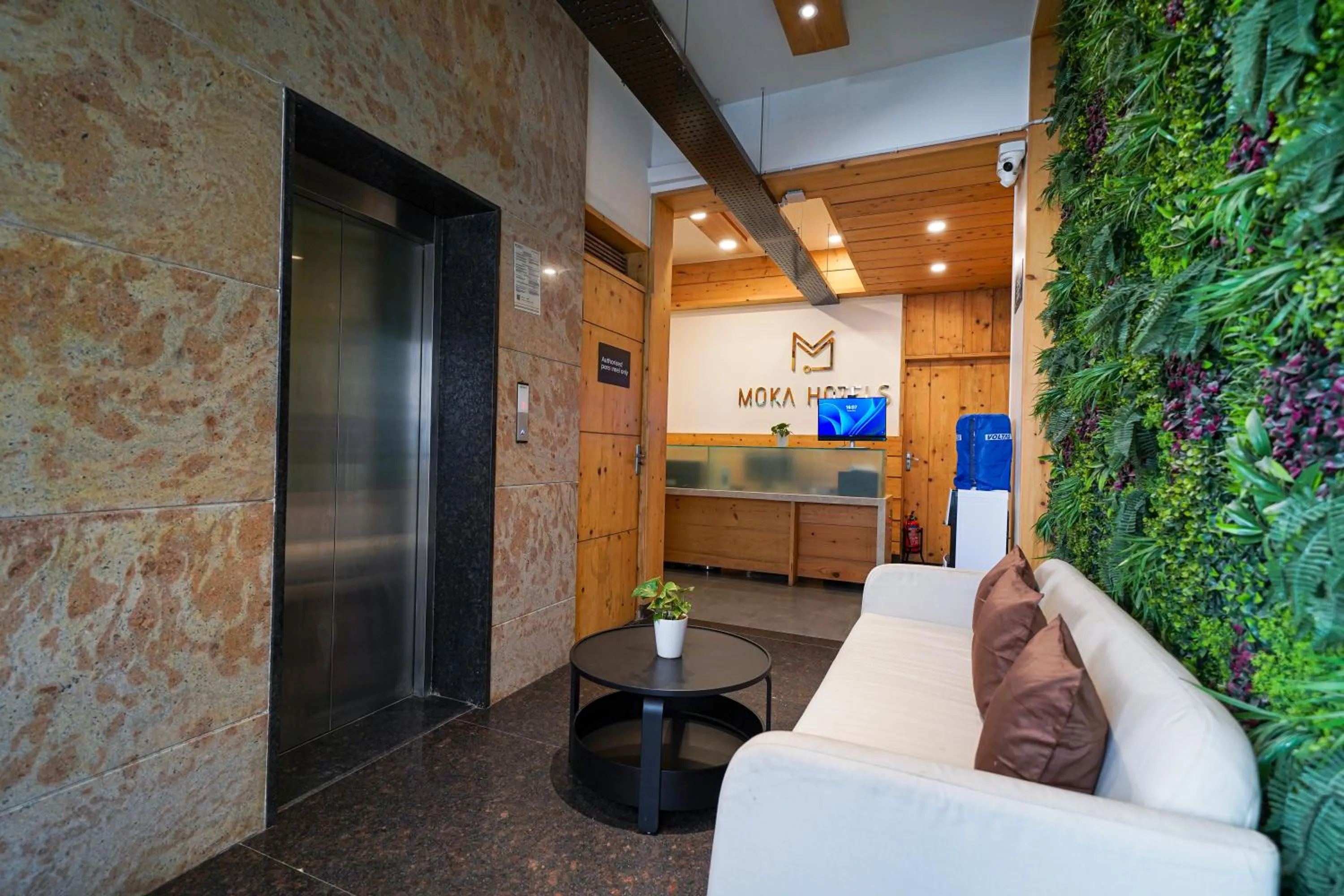 Lobby or reception in Open Hotel by Olive - Moka