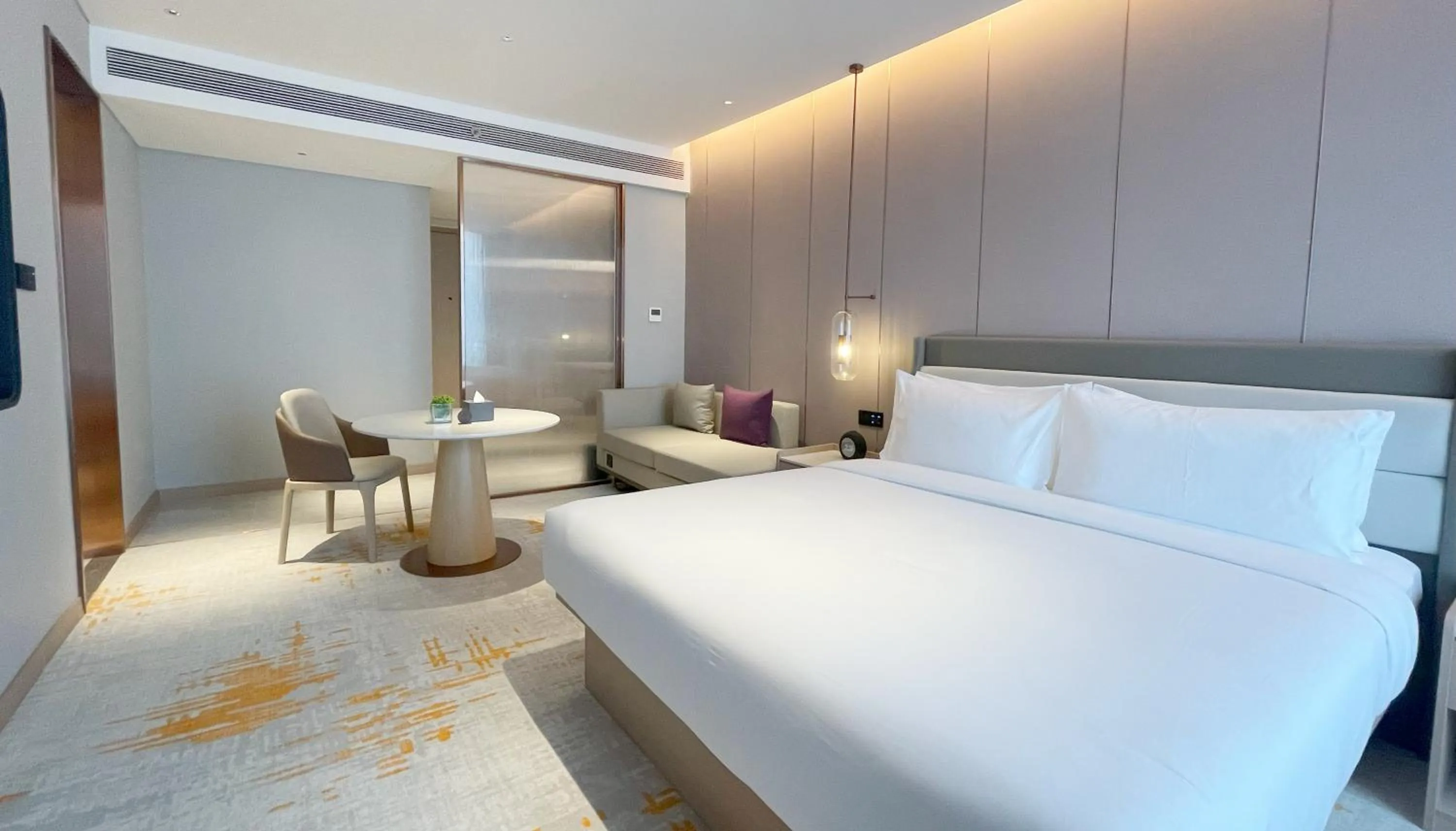 Bed in Elong Hotel Jakarta PIK